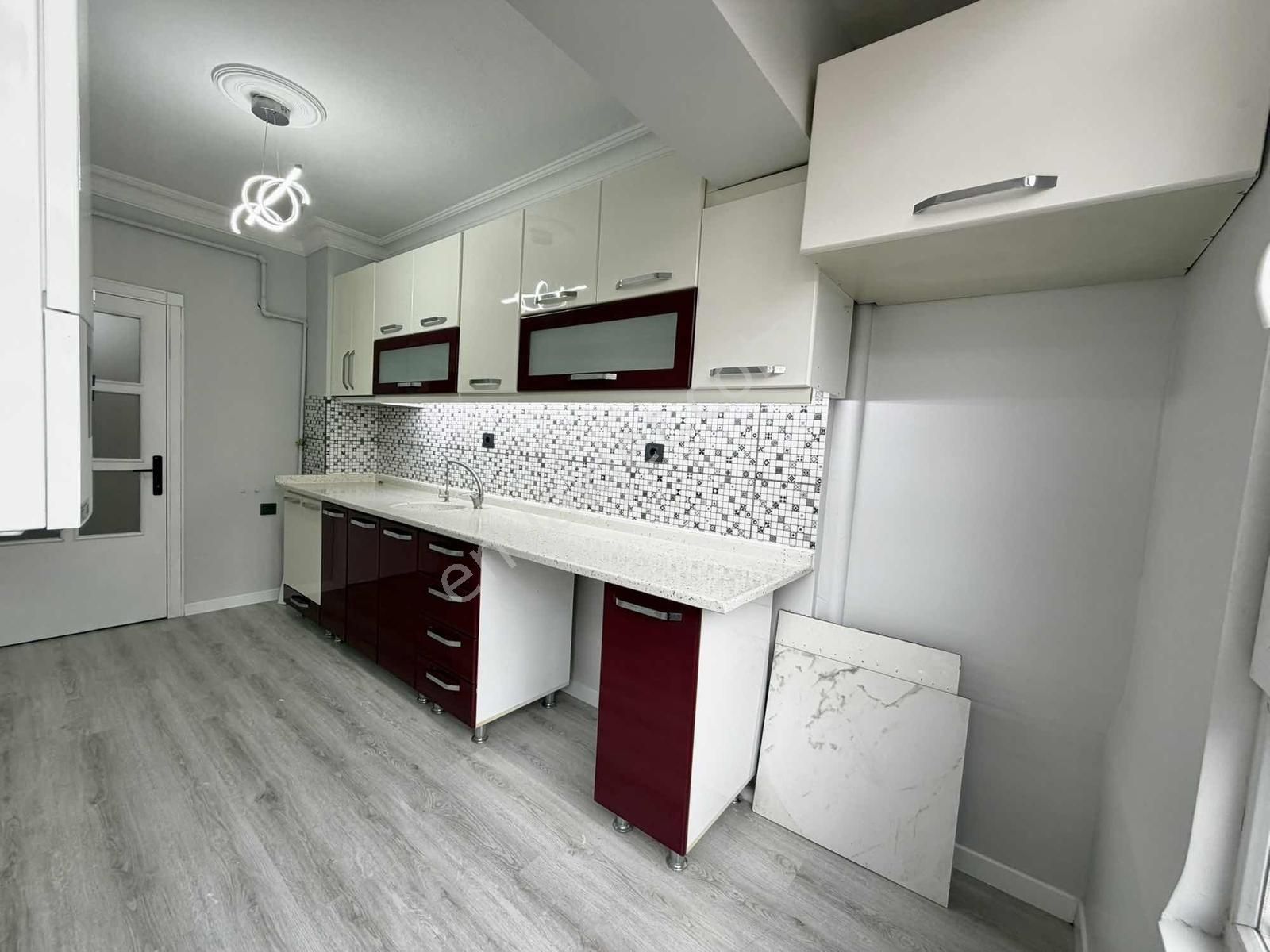 Beyoğlu'ndan Merkezde Full Yapılı Ara Kat Tam Güney Cephe 3+1 - Görsel 28