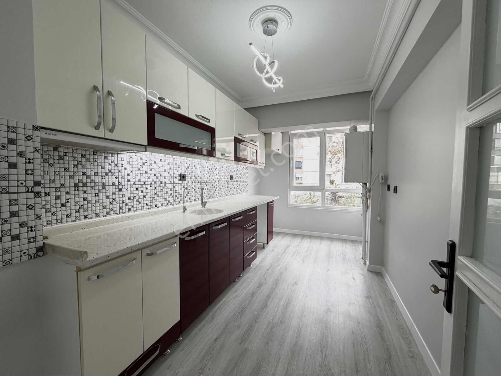 Beyoğlu'ndan Merkezde Full Yapılı Ara Kat Tam Güney Cephe 3+1 - Görsel 30