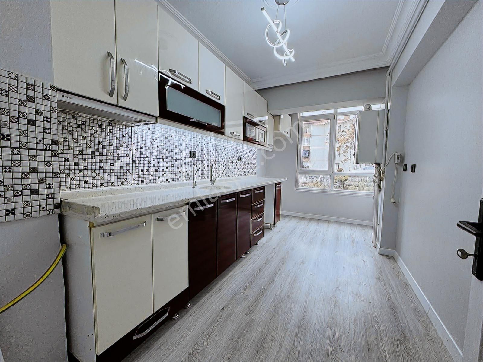 Beyoğlu'ndan Merkezde Full Yapılı Ara Kat Tam Güney Cephe 3+1 - Görsel 6