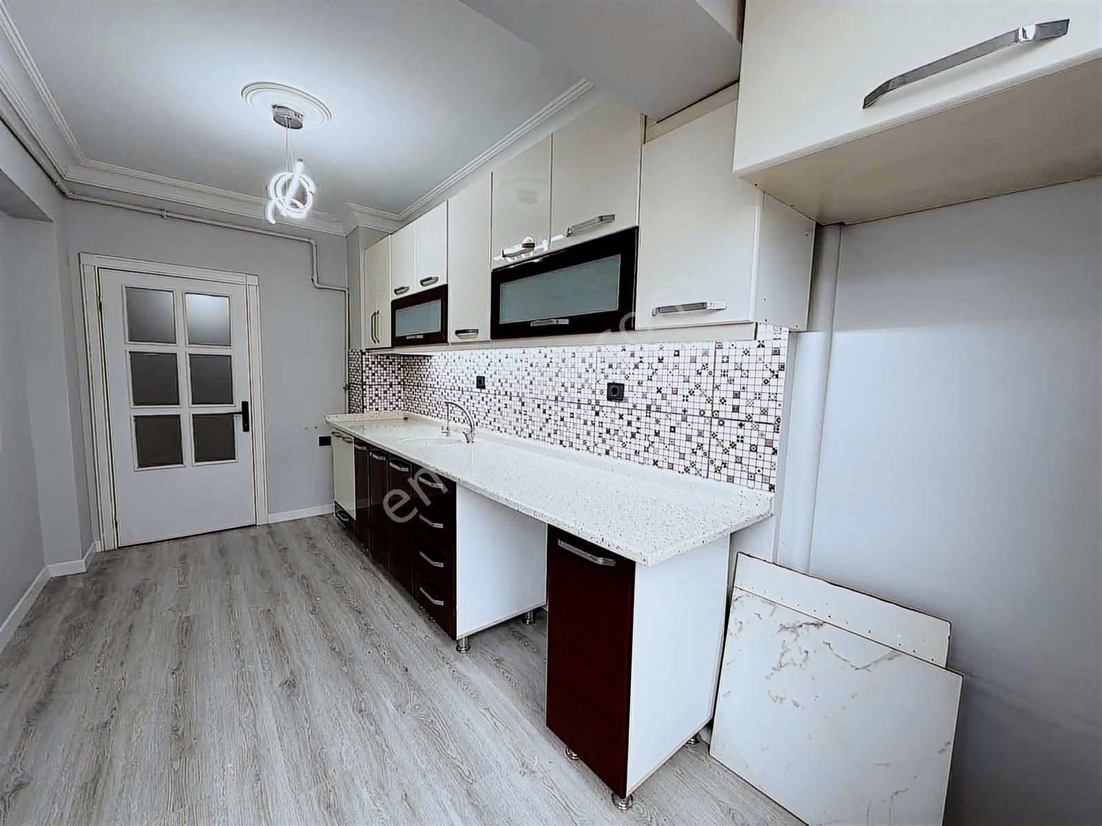 Beyoğlu'ndan Merkezde Full Yapılı Ara Kat Tam Güney Cephe 3+1