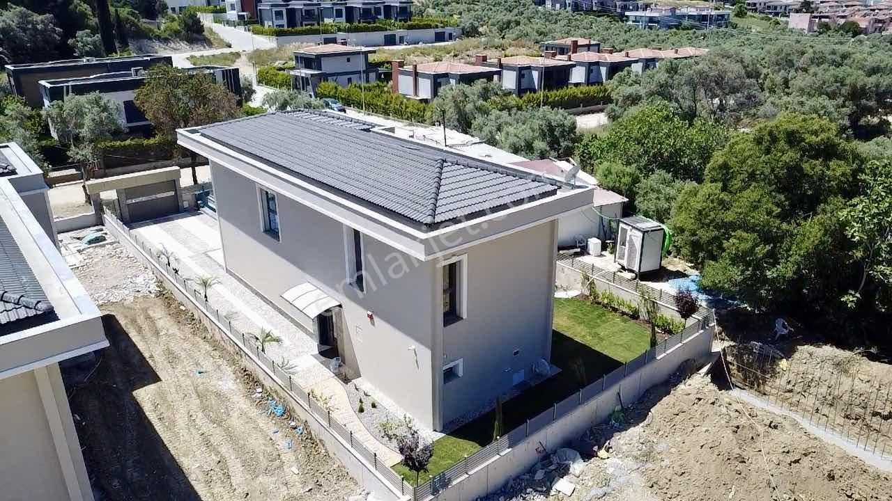 Kuşadası Değirmendere De Geniş Oturuma Sahip Lüks Satılık Villa - Görsel 19