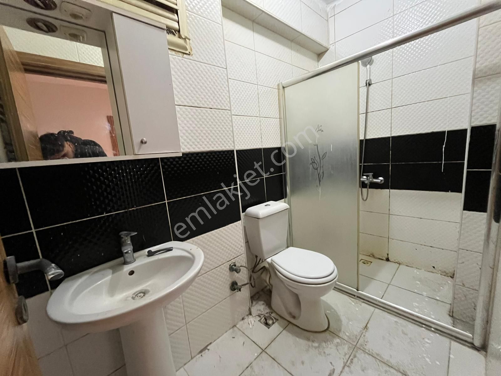 Litros'tan Menderes Mahallesi 2+1 Kiralık 70m² Bahçe Kat Kiralık Daire - Görsel 12