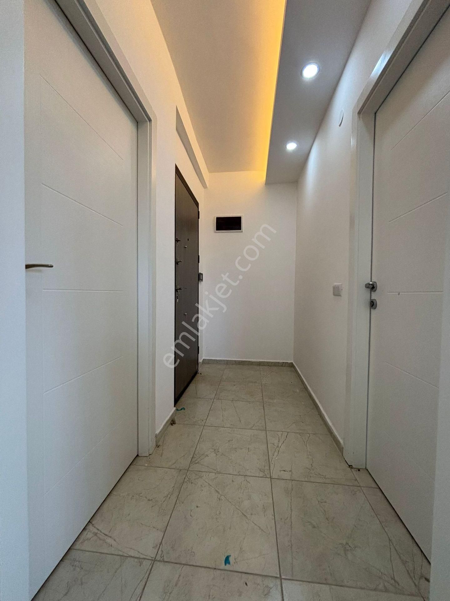 Ana Yola Yakın Petrol Zincir Market Ulaşıma Yakın Satılık Yüksek Giriş 1+1 Daire - Görsel 17