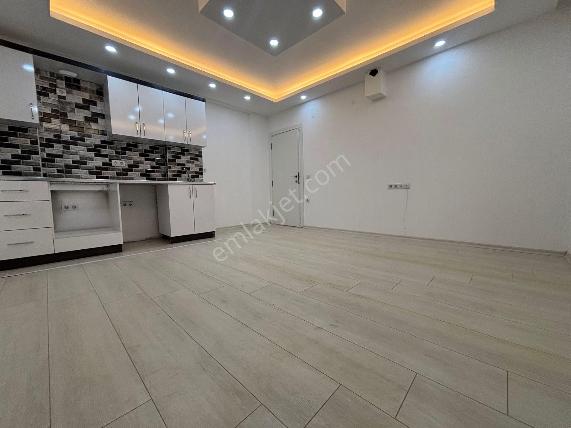 Ana Yola Yakın Petrol Zincir Market Ulaşıma Yakın Satılık Yüksek Giriş 1+1 Daire - Görsel 4