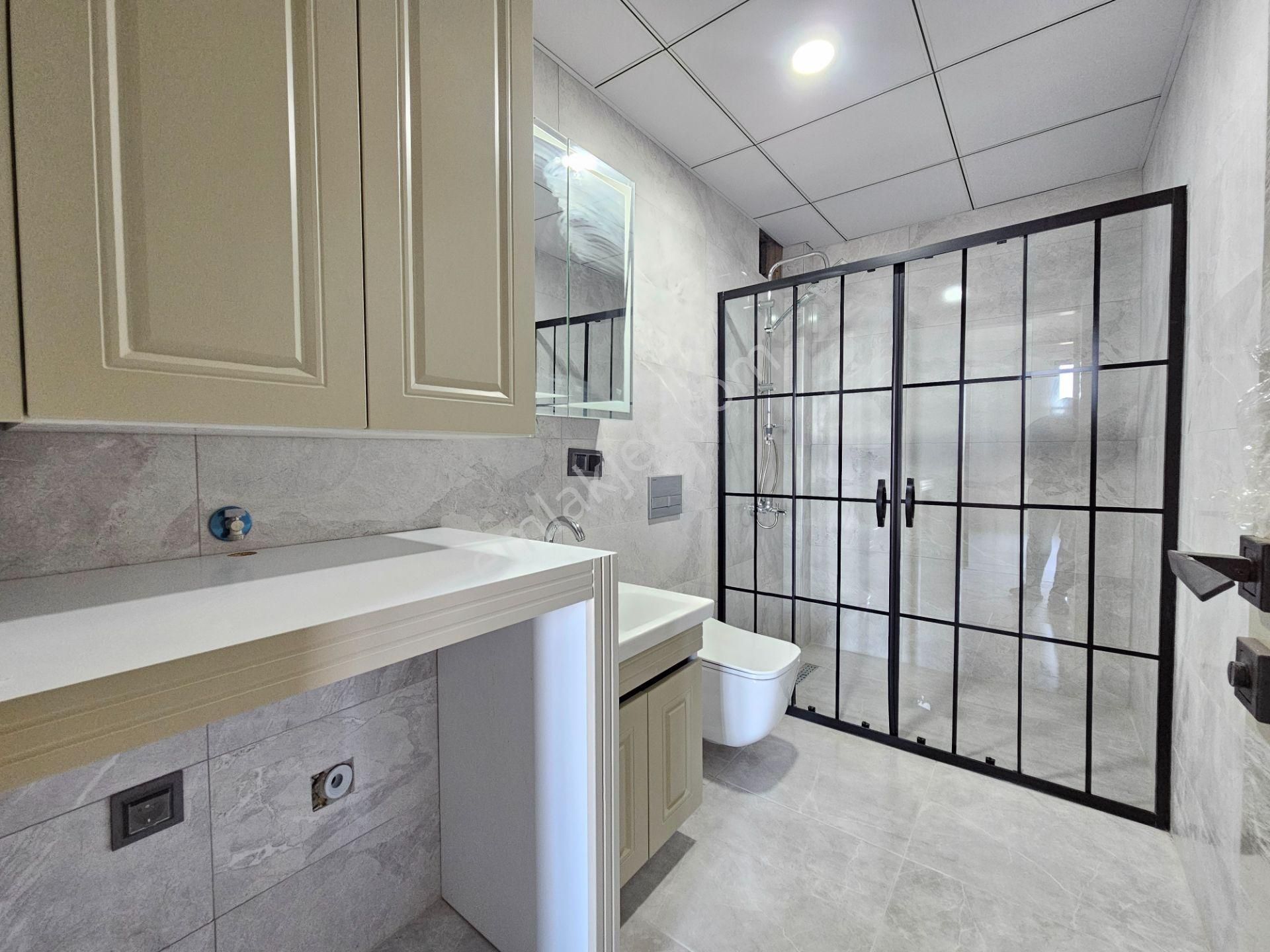 Selahaddin Eyyübi Mahallesi'nde 3+1 160m2 Site İçi Sıfır Lüks Daire - Görsel 8