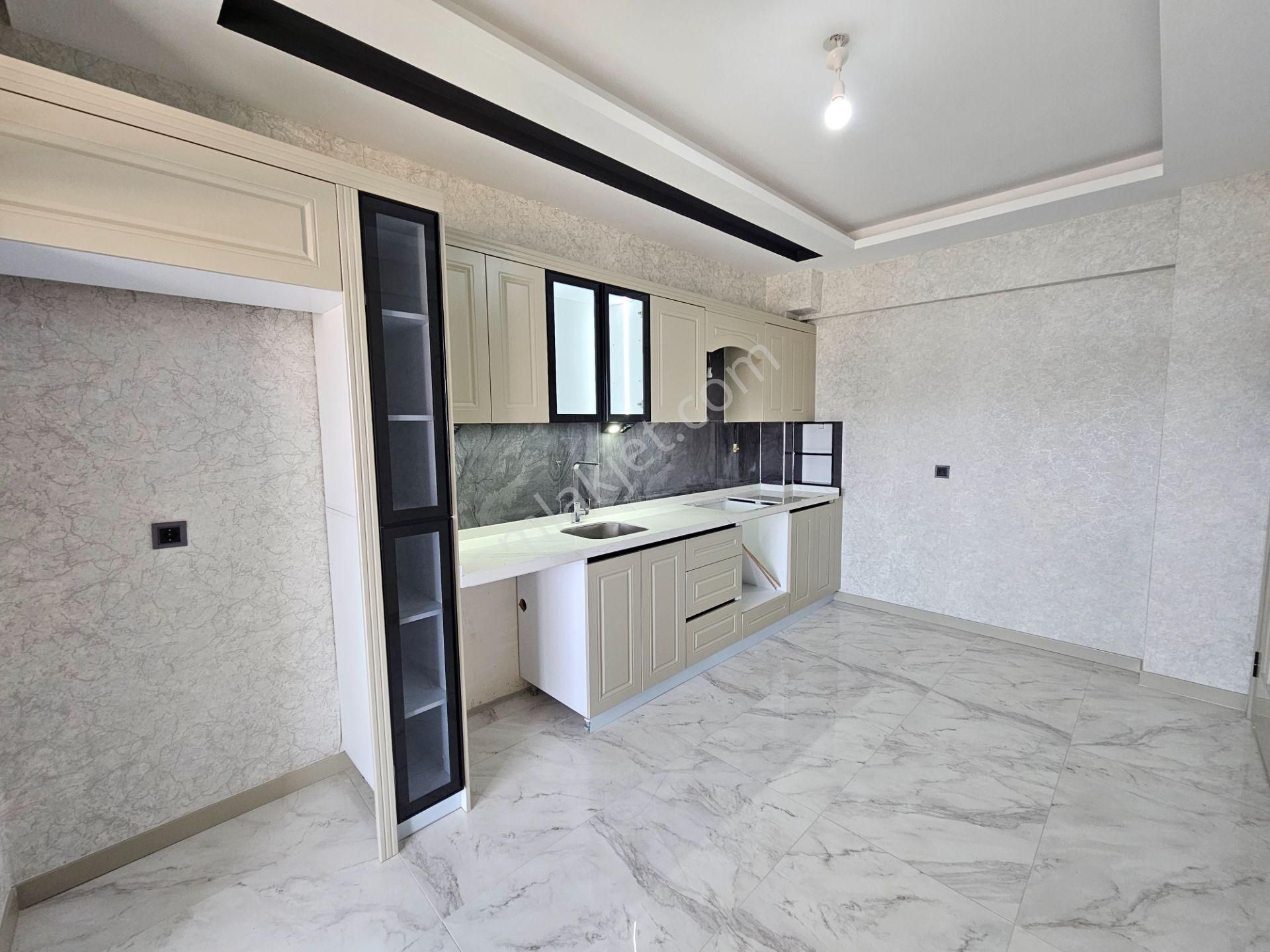 Selahaddin Eyyübi Mahallesi'nde 3+1 160m2 Site İçi Sıfır Lüks Daire - Görsel 14