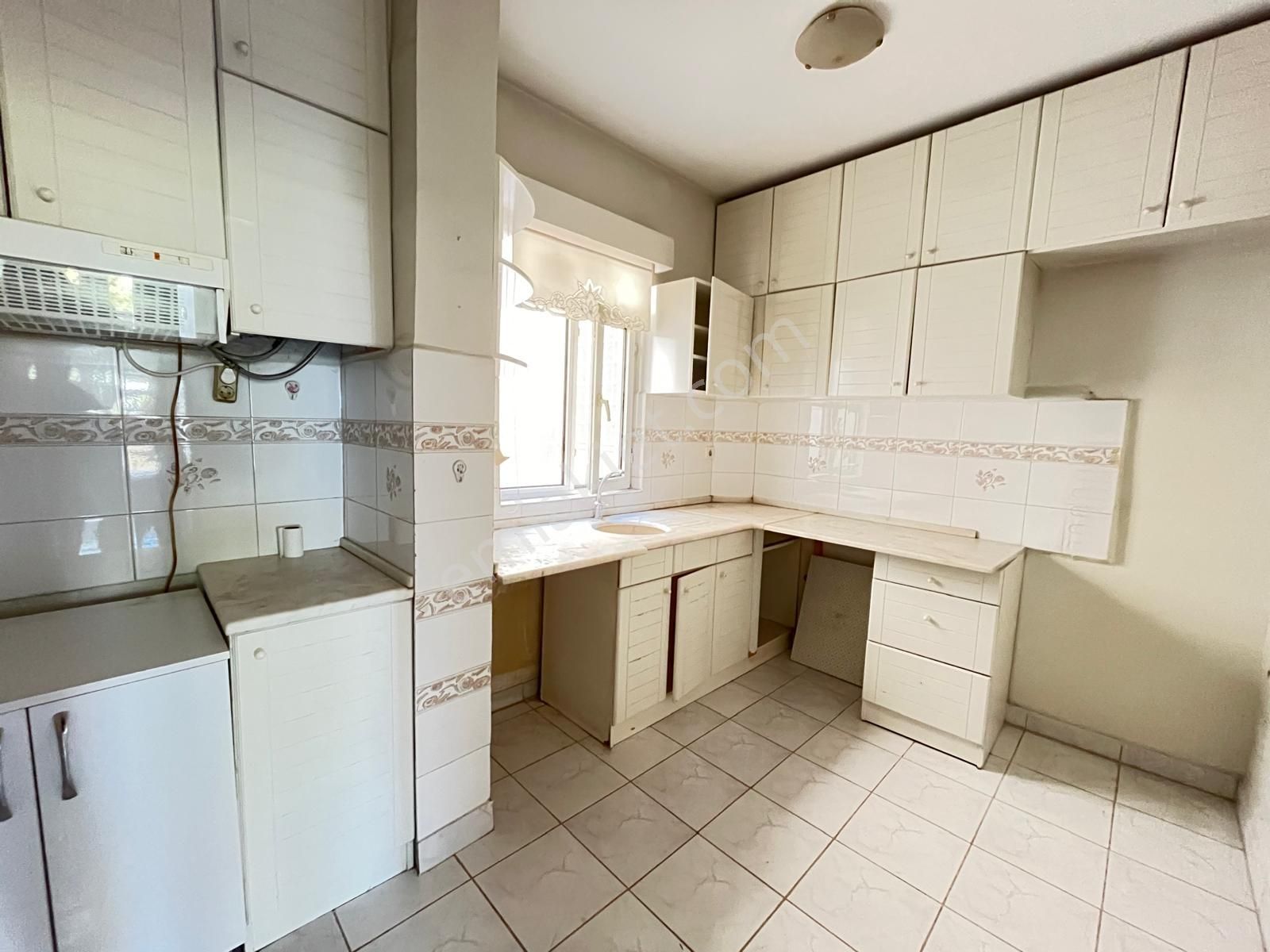 Sbell'den Bahçelievler'de Gazi Hast. Yakını,3.kat,ön Cephede,2+1 - Görsel 3