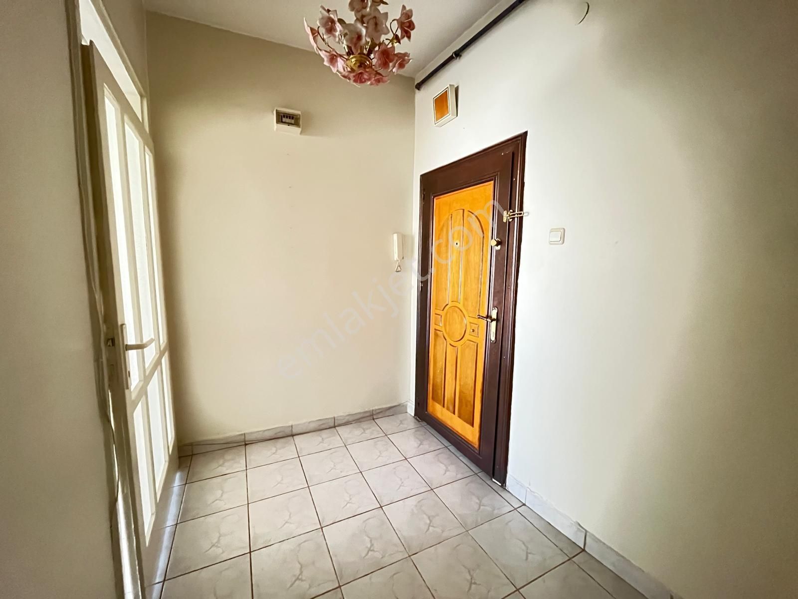 Sbell'den Bahçelievler'de Gazi Hast. Yakını,3.kat,ön Cephede,2+1 - Görsel 14