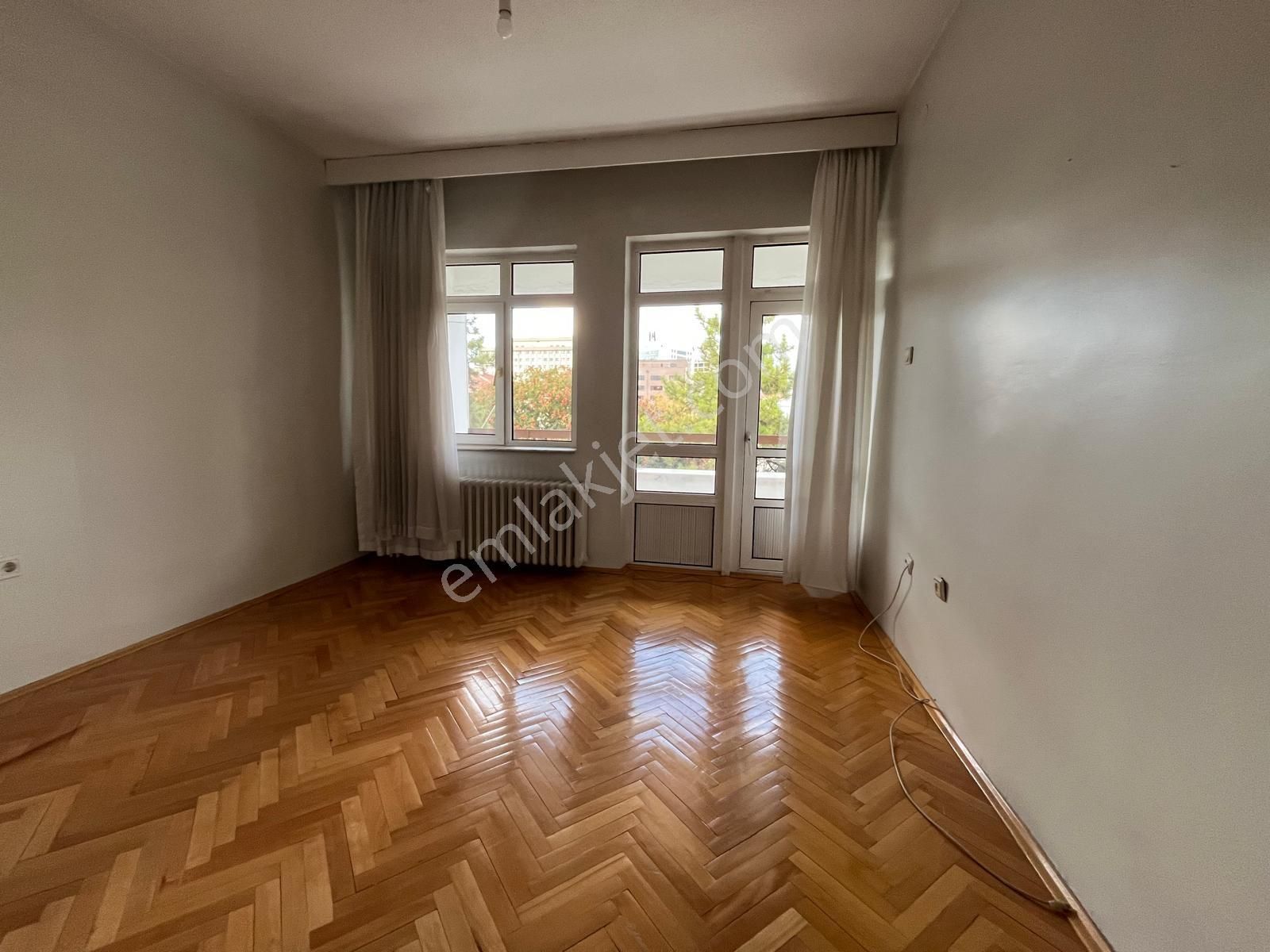 Sbell'den Bahçelievler'de Gazi Hast. Yakını,3.kat,ön Cephede,2+1 - Görsel 7