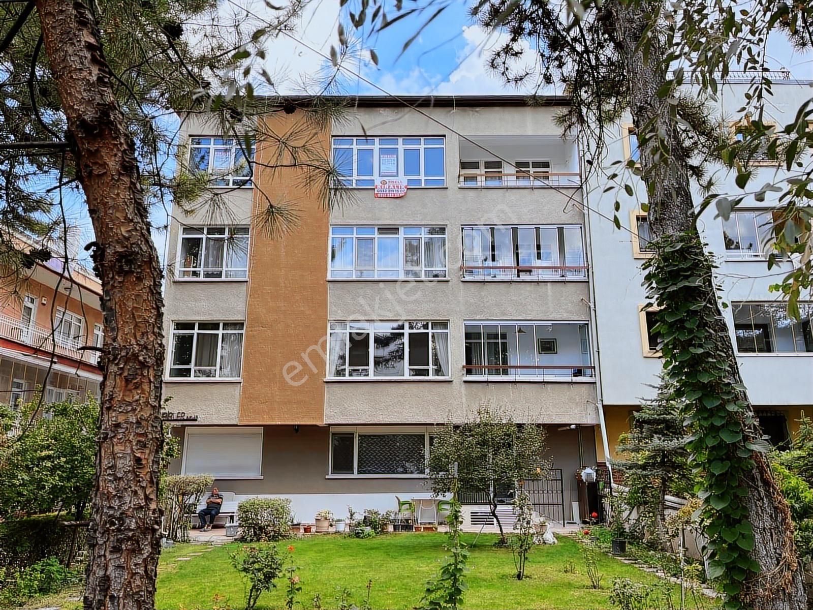 Sbell'den Bahçelievler'de Gazi Hast. Yakını,3.kat,ön Cephede,2+1