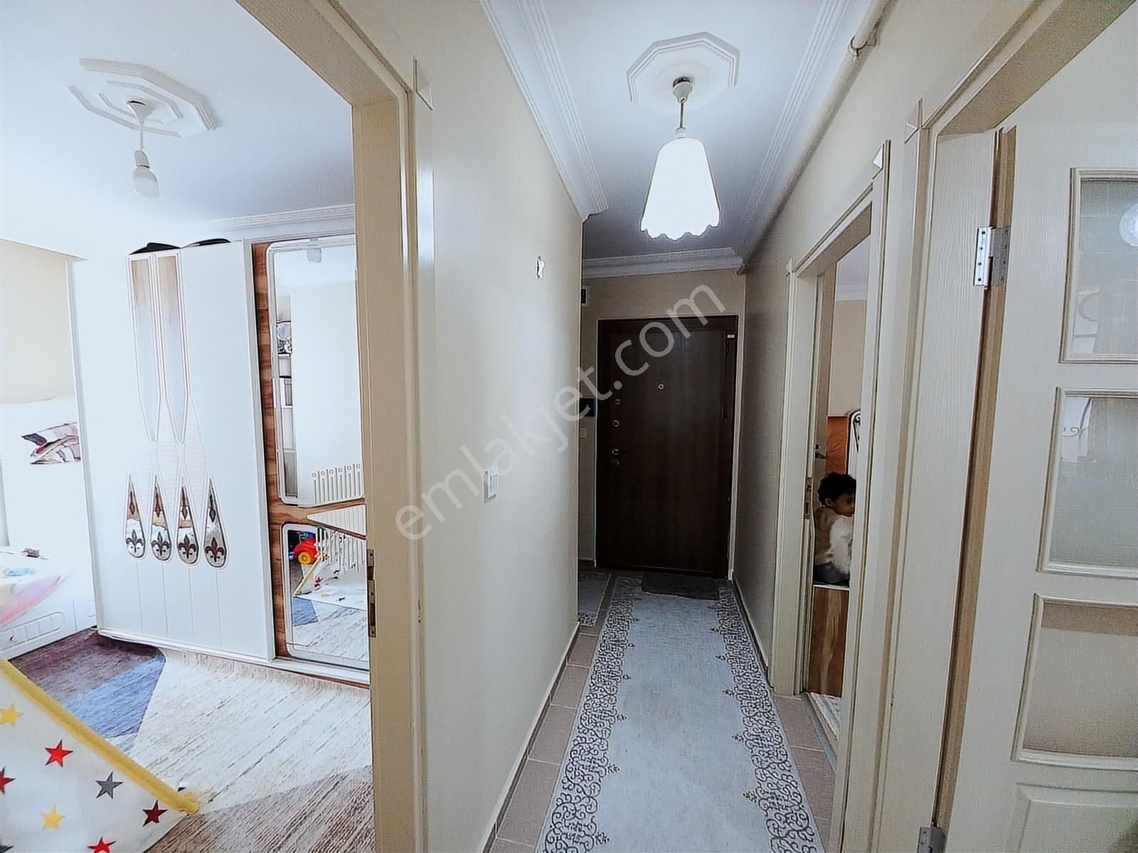 Şeref Emlak Yıldız Tabya Caddeye Yakın 8 Yıllık Satılık Daire - Görsel 8