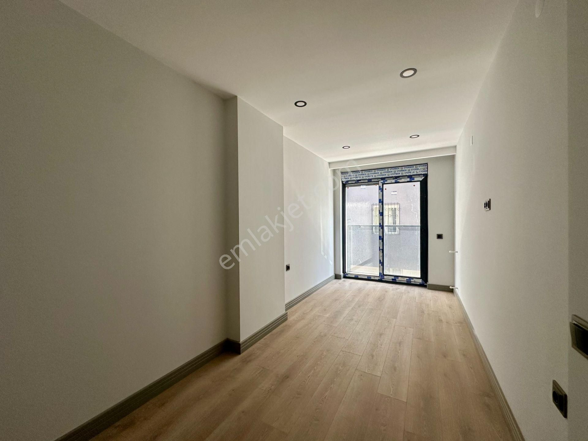 Sinan'da Ayrı Mutfaklı Ultra Lüks 2+1 Kapalı Otoparklı Sıfır Daire - Görsel 32