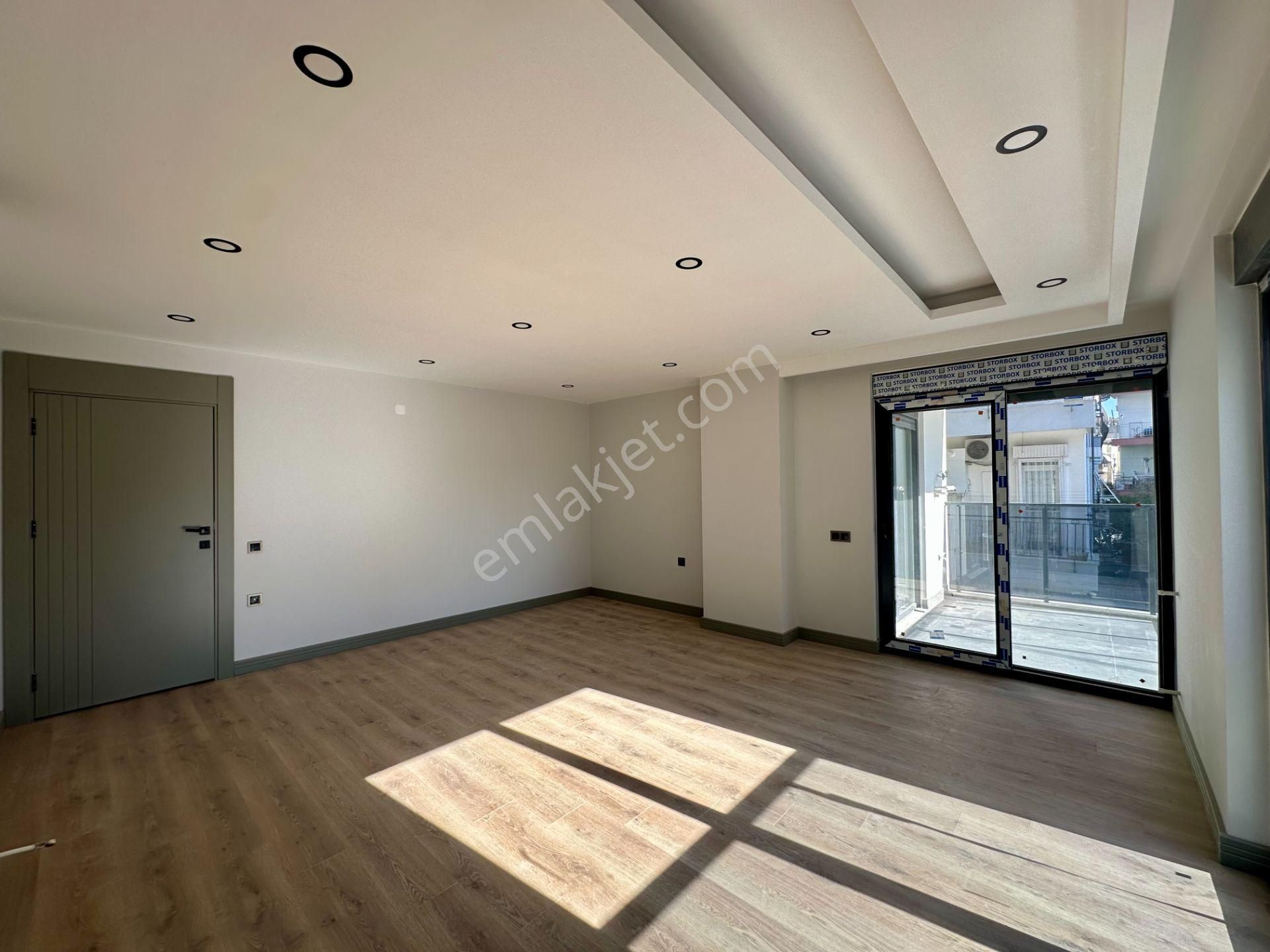 Sinan'da Ayrı Mutfaklı Ultra Lüks 2+1 Kapalı Otoparklı Sıfır Daire