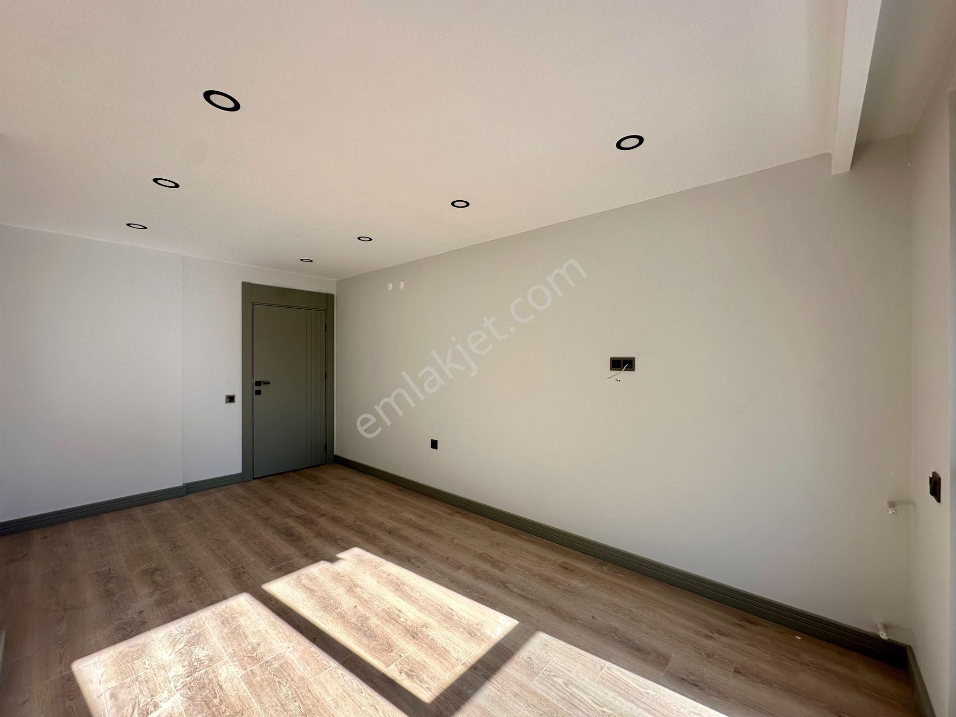 Sinan'da Ayrı Mutfaklı Ultra Lüks 2+1 Kapalı Otoparklı Sıfır Daire - Görsel 19