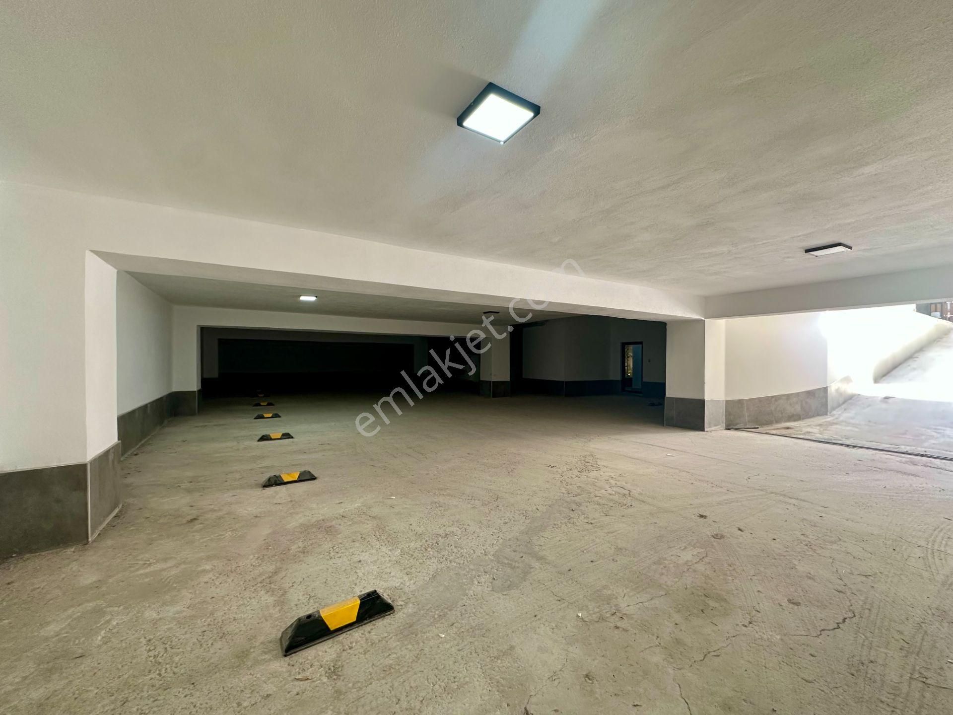 Sinan'da Ayrı Mutfaklı Ultra Lüks 2+1 Kapalı Otoparklı Sıfır Daire - Görsel 33