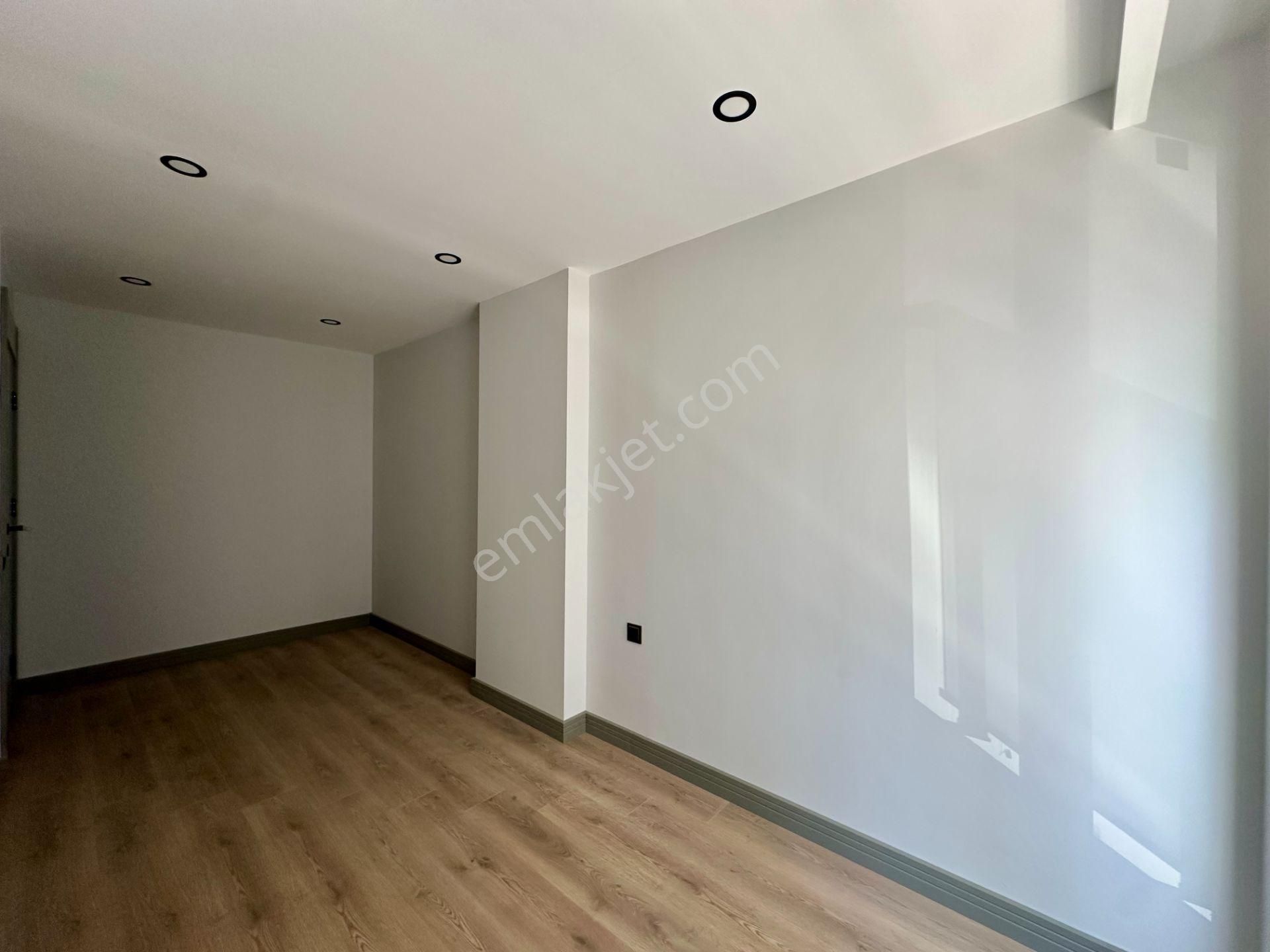 Sinan'da Ayrı Mutfaklı Ultra Lüks 2+1 Kapalı Otoparklı Sıfır Daire - Görsel 35