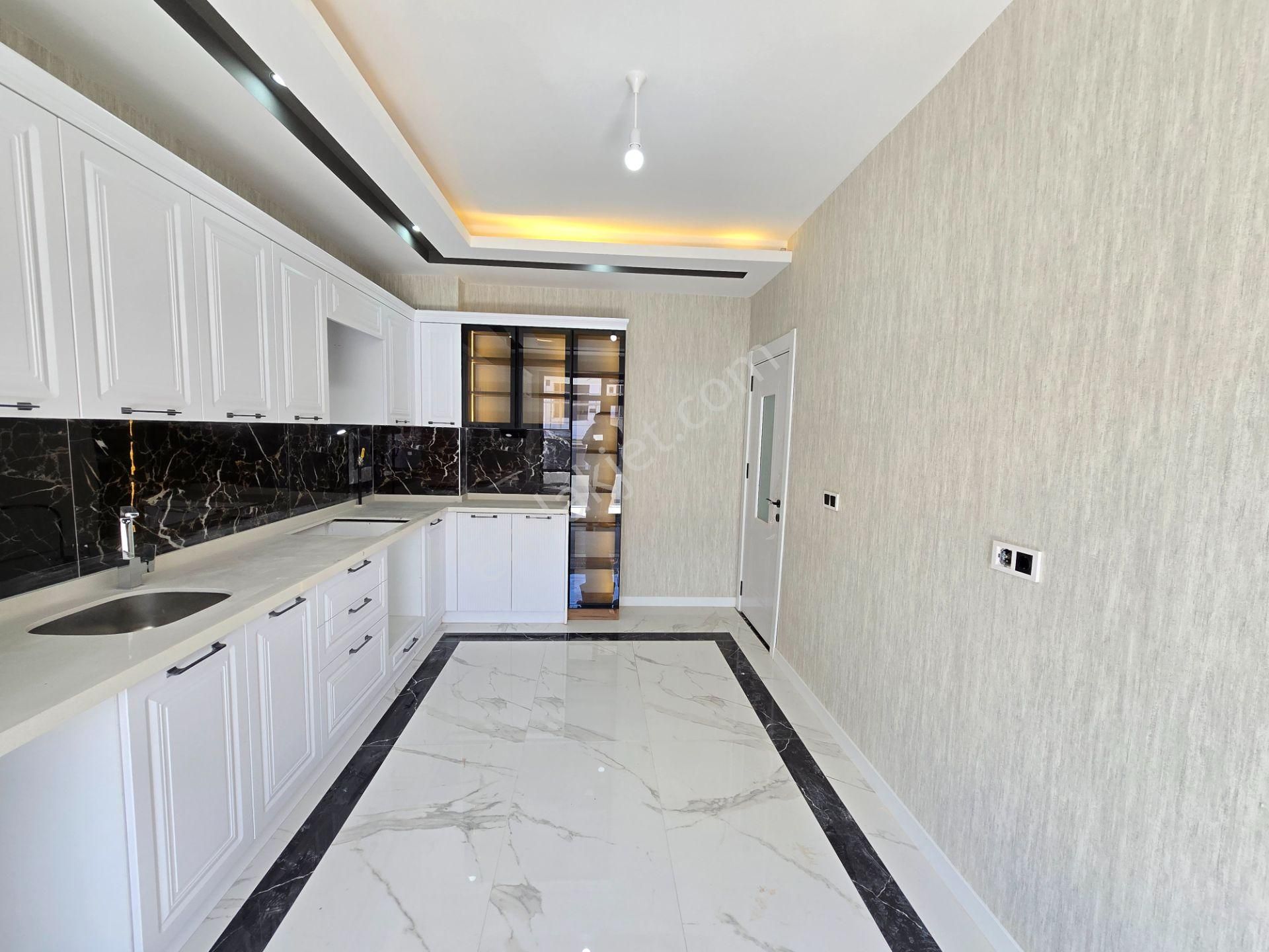 Kosova Mah. İşyapar Gayrimenkul'den Satılık 3+1 160m2 Lüks Sıfır Daire - Görsel 16