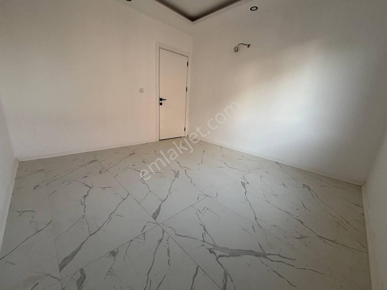 Okul Dibinde Park Ulaşım Zincir Market Yakını Katta Yerden Isıtmalı Satılık Geniş 1+1 Daire - Görsel 8