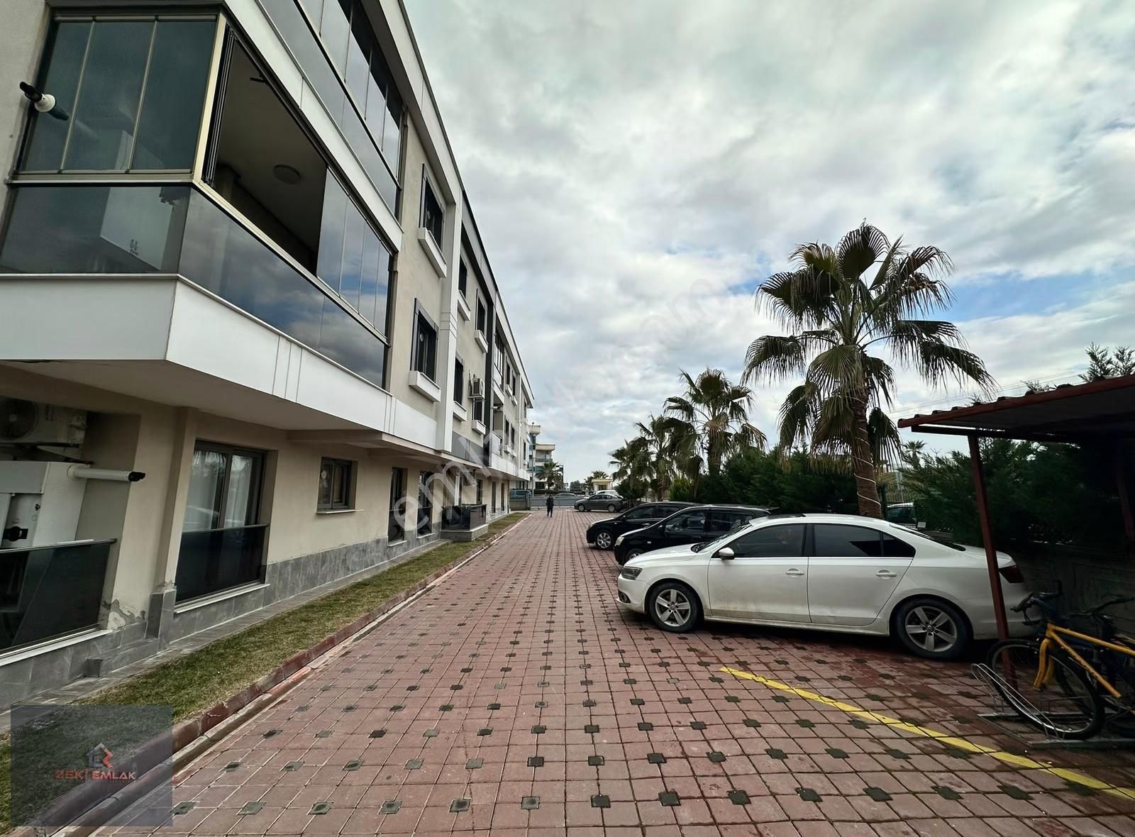 Zeki Emlak'tan Muradiye Mh. Site İçinde Eşyal Satılık 2+1 Daire - Görsel 2