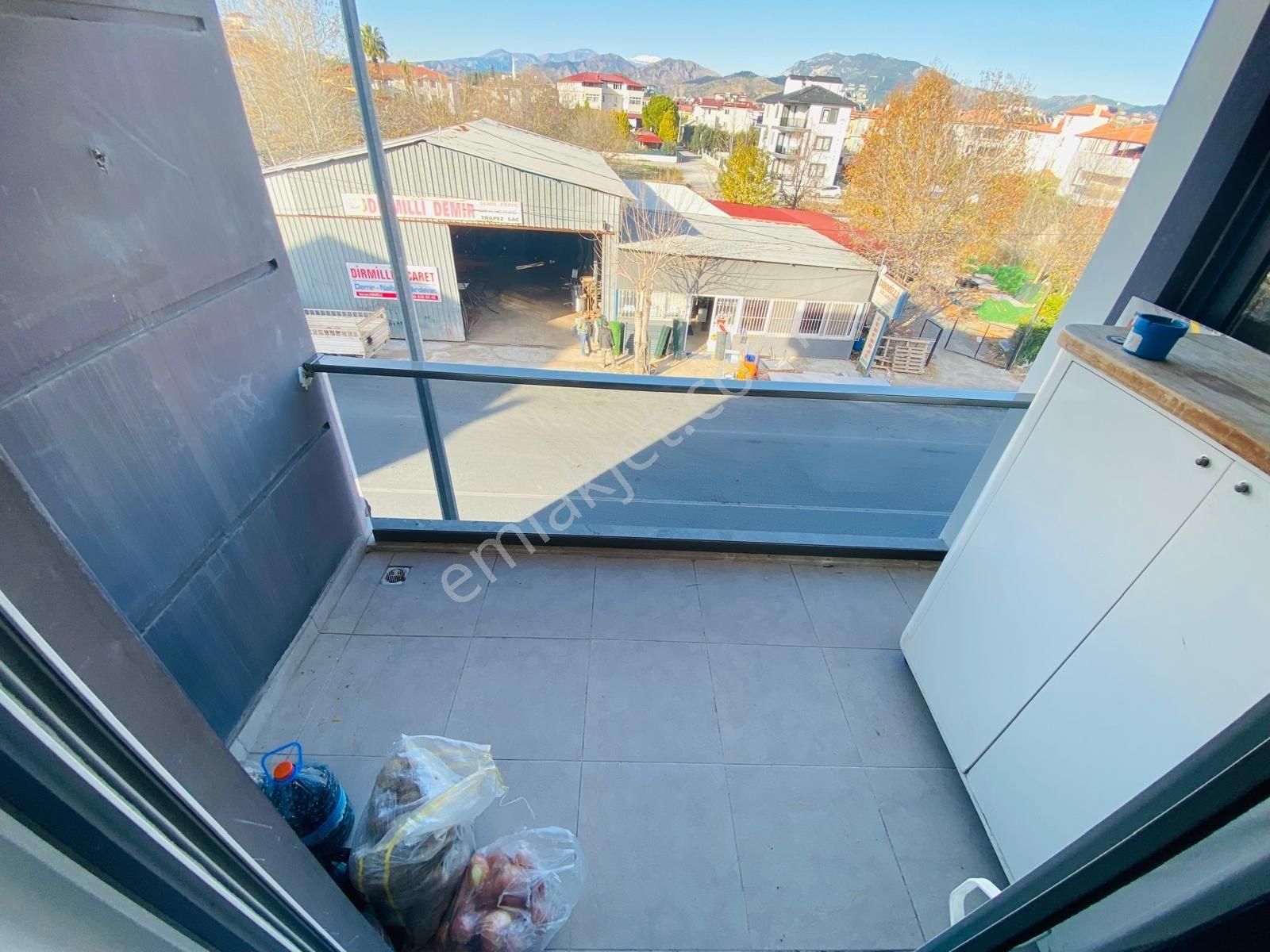 Er Ta Yapı Gayrımenkulden Satılık 3+1 Daıre - Görsel 2