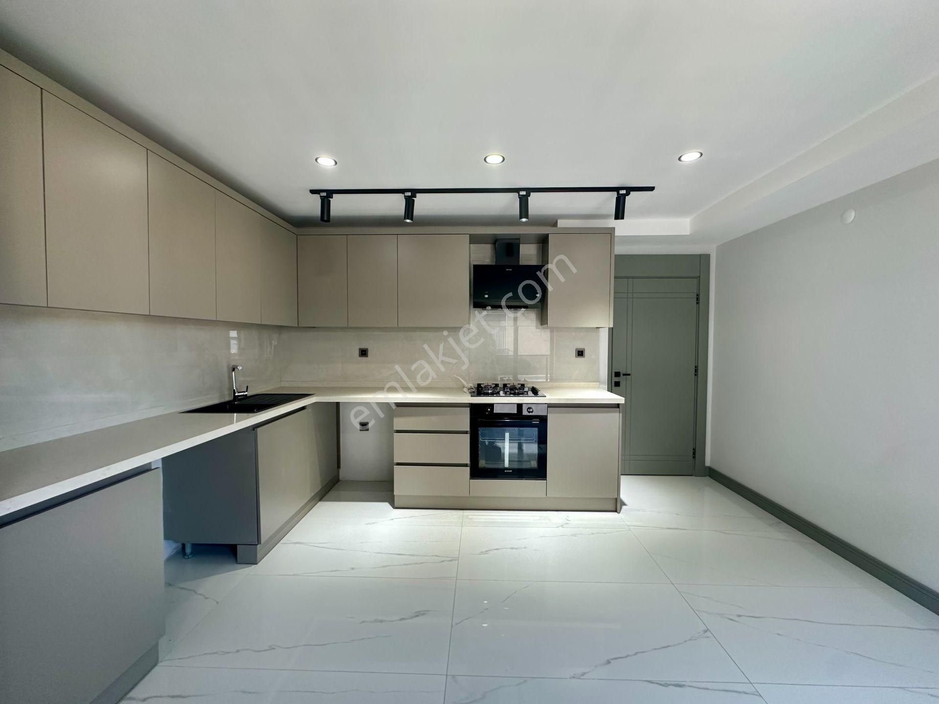 Varlık'ta Ayrı Mutfaklı 4+1 Site İçi Sıfır Dubleks Daire - Görsel 19