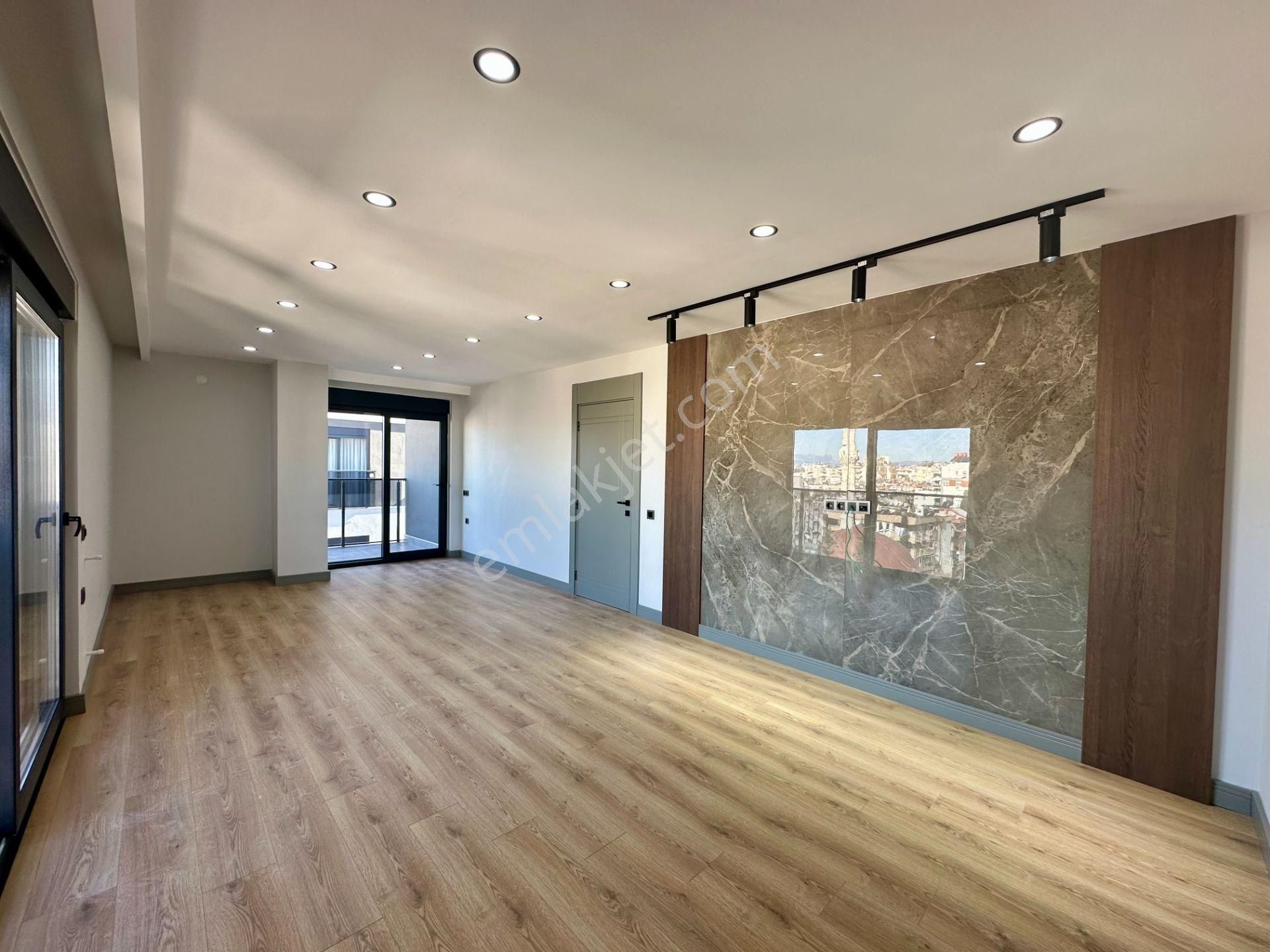 Varlık'ta Ayrı Mutfaklı 4+1 Site İçi Sıfır Dubleks Daire