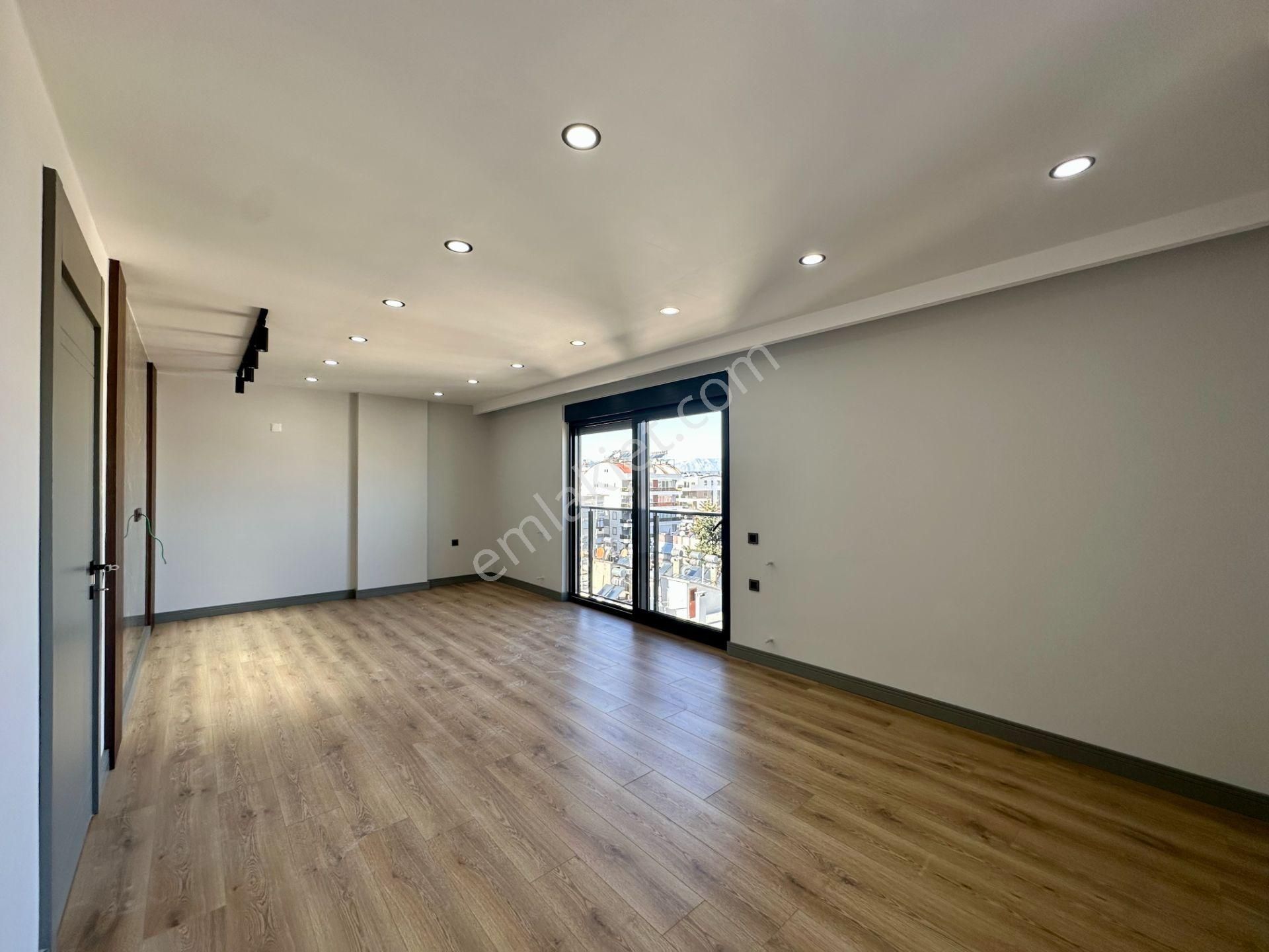 Varlık'ta Ayrı Mutfaklı 4+1 Site İçi Sıfır Dubleks Daire - Görsel 3