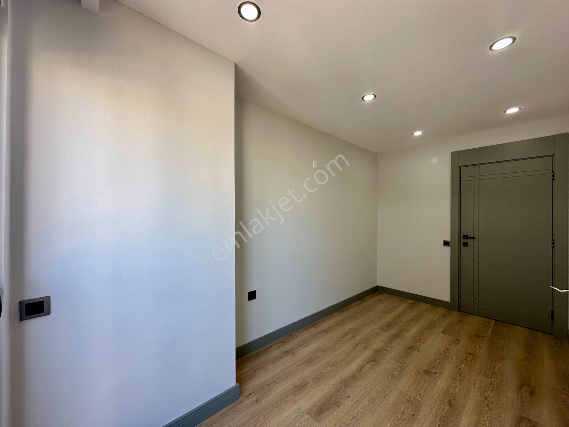 Varlık'ta Ayrı Mutfaklı 4+1 Site İçi Sıfır Dubleks Daire - Görsel 14