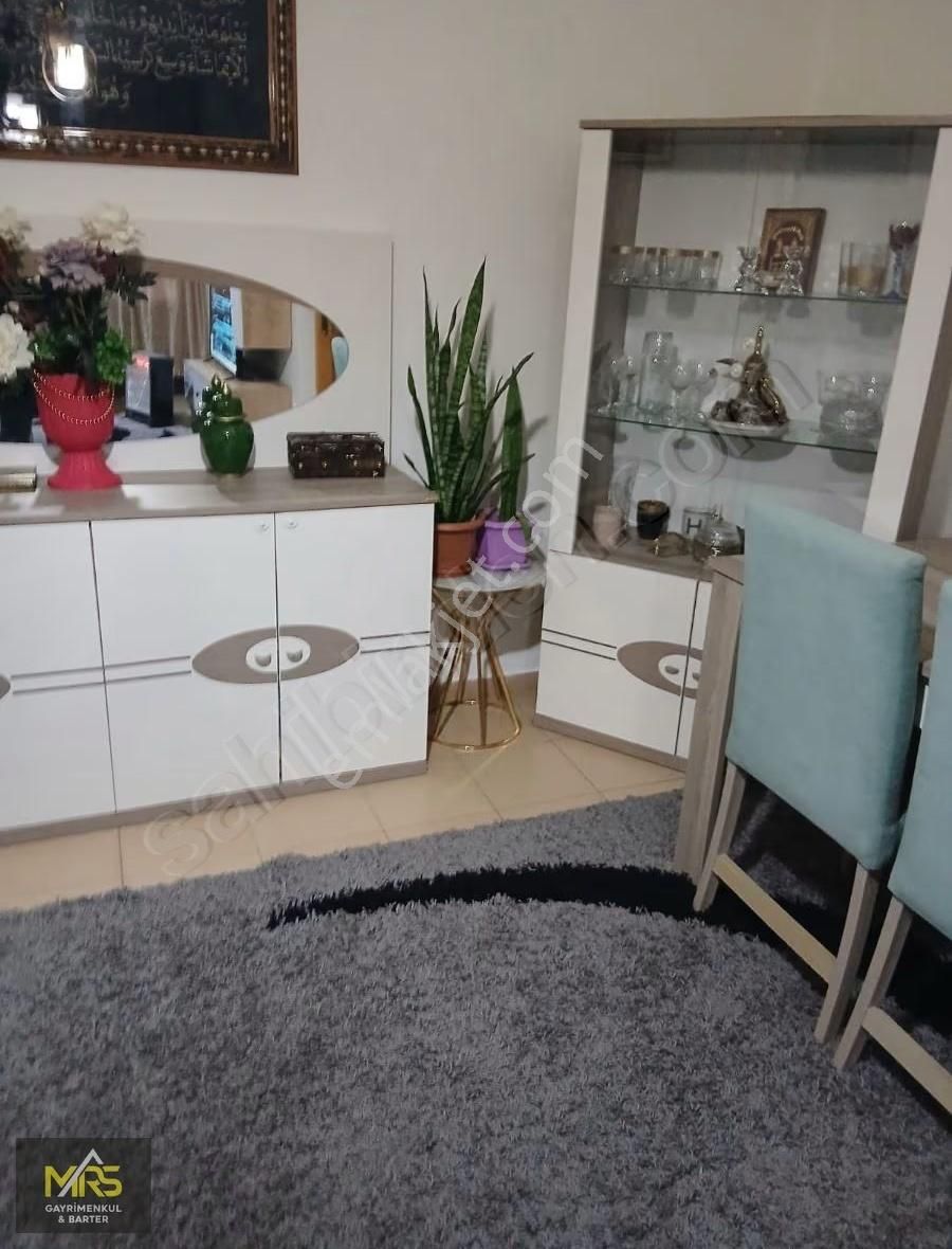 Mrs Gayrimenkulden Menderes Mah.3+1 3.kat Eşyalı Satılık D.