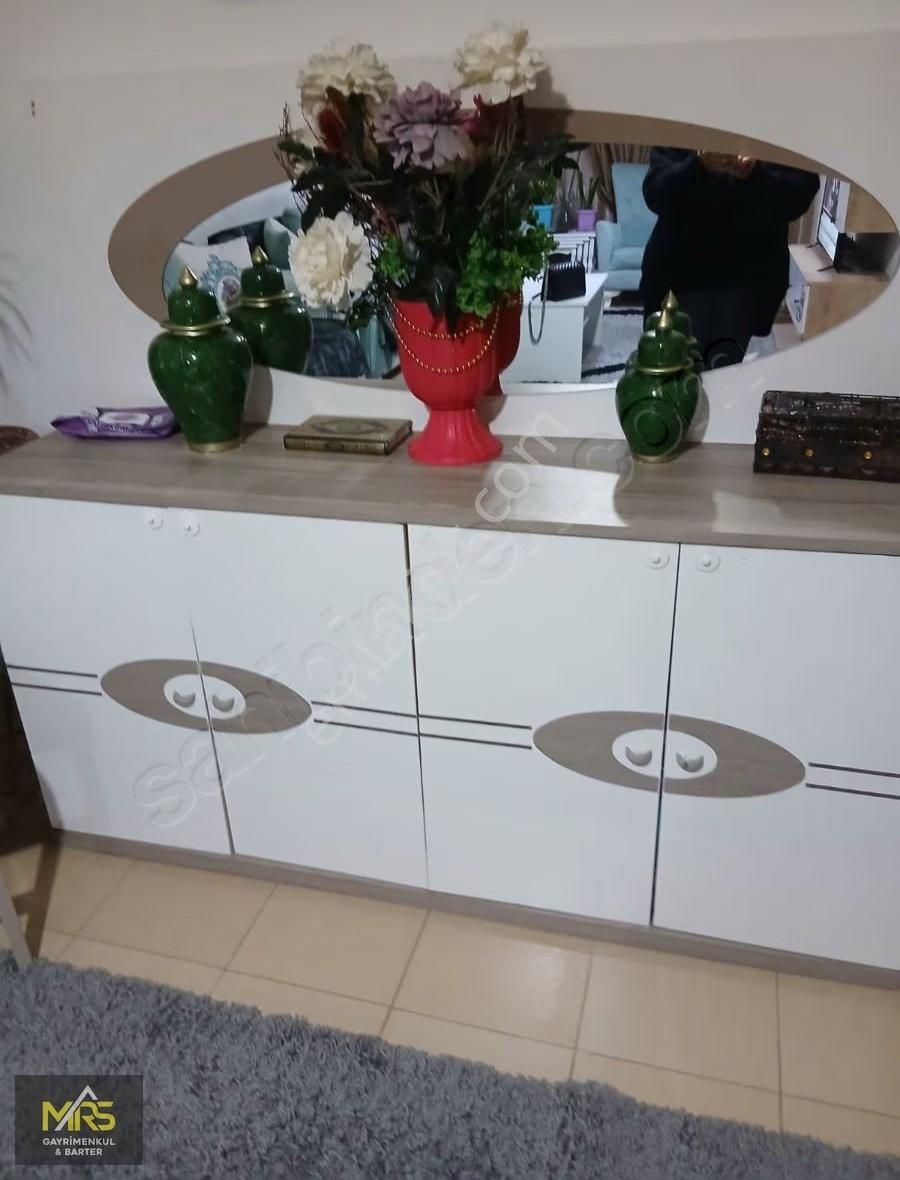 Mrs Gayrimenkulden Menderes Mah.3+1 3.kat Eşyalı Satılık D. - Görsel 3