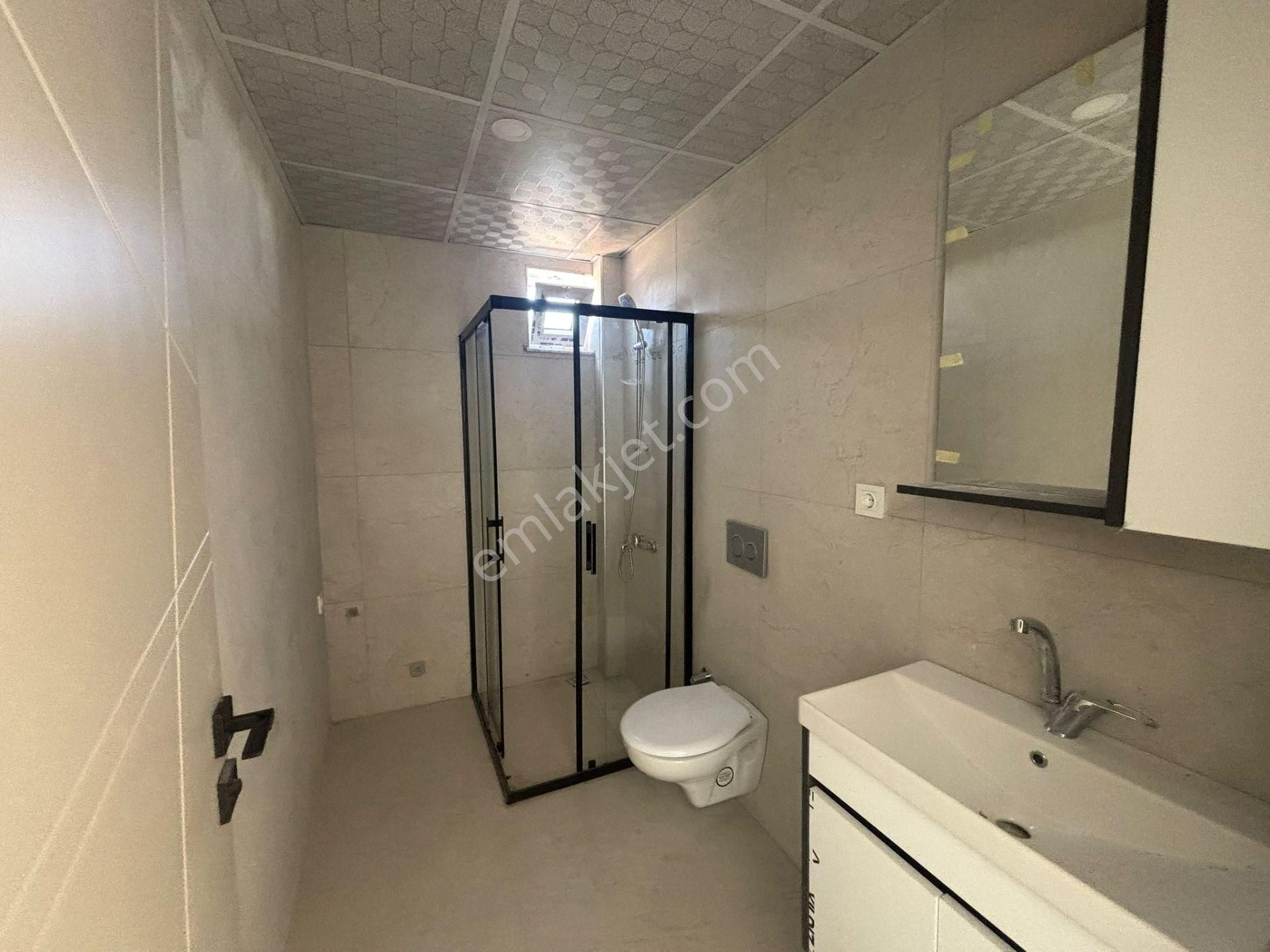 Şehir Manzarasına Hakim Ulaşım Market Yakını Katta Asansörlü 1+1 Daire - Görsel 12