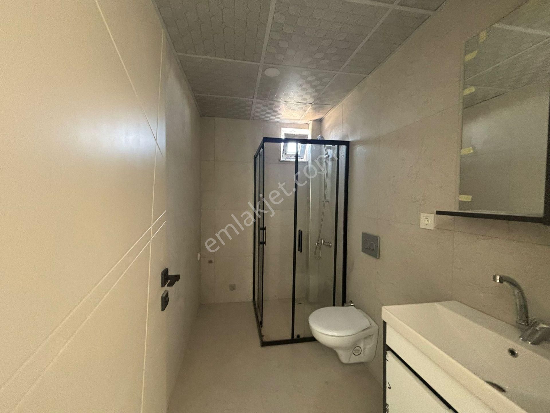 Şehir Manzarasına Hakim Ulaşım Market Yakını Katta Asansörlü 1+1 Daire - Görsel 11