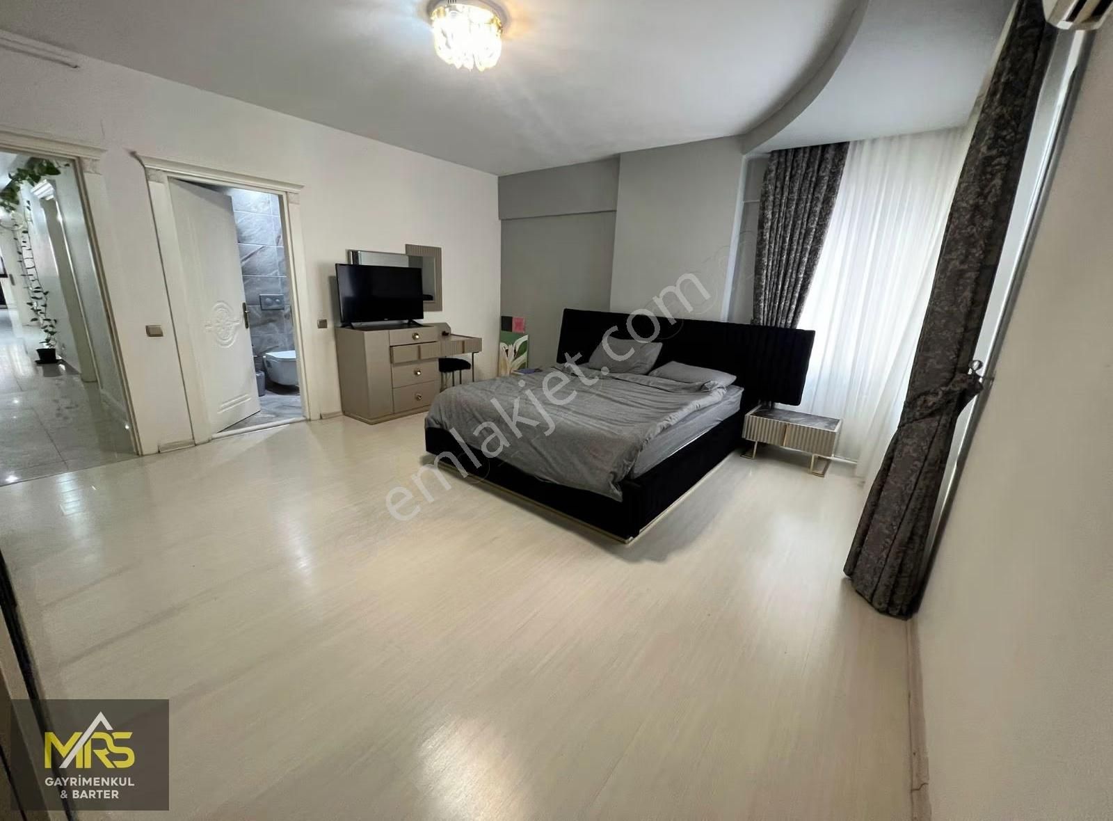 Mrs Gayrimenkulden Liparis 1 Sitesinde Masrafsız Eşyalı 5+1 D. - Görsel 8