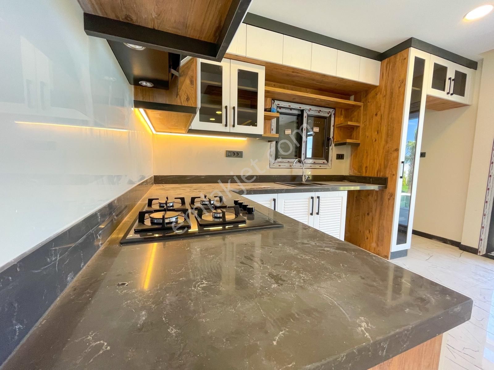 Kuşadası'nda Satılık Özel Havuzlu Müstakil 4+1 Villa - Görsel 9