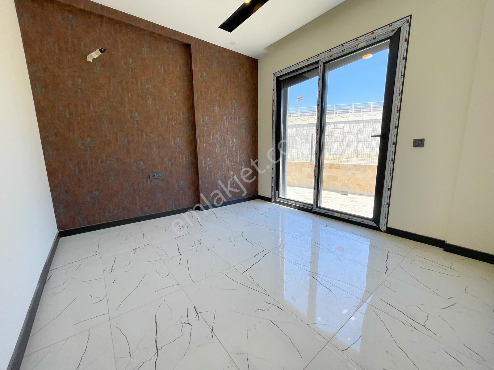 Kuşadası'nda Satılık Özel Havuzlu Müstakil 4+1 Villa - Görsel 12