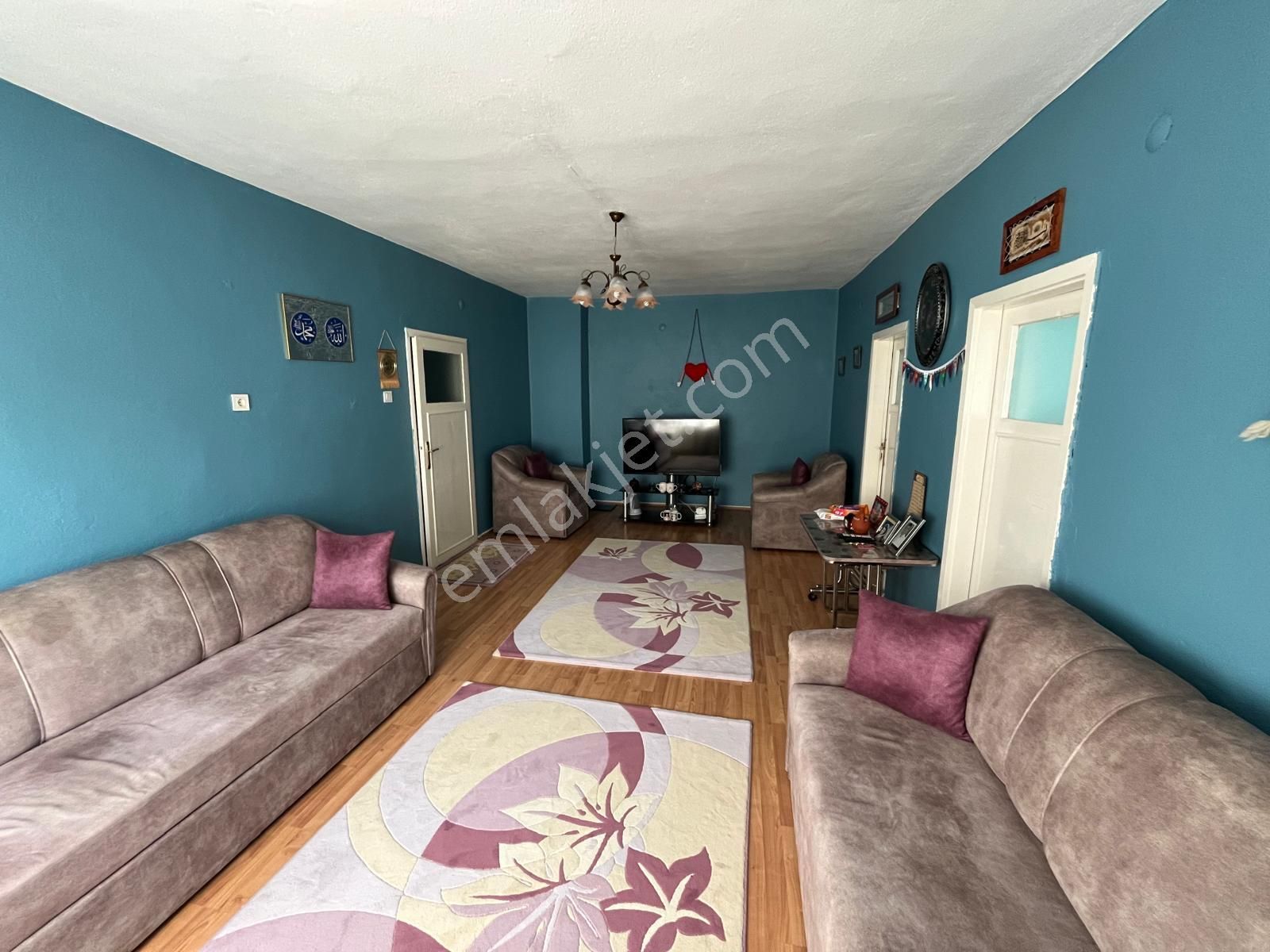 Sincan Plevne Mah'de 3+1 Yapılı 2.ara Katta Geniş M² Yeşilovaya Sınır Satılık Daire - Görsel 3