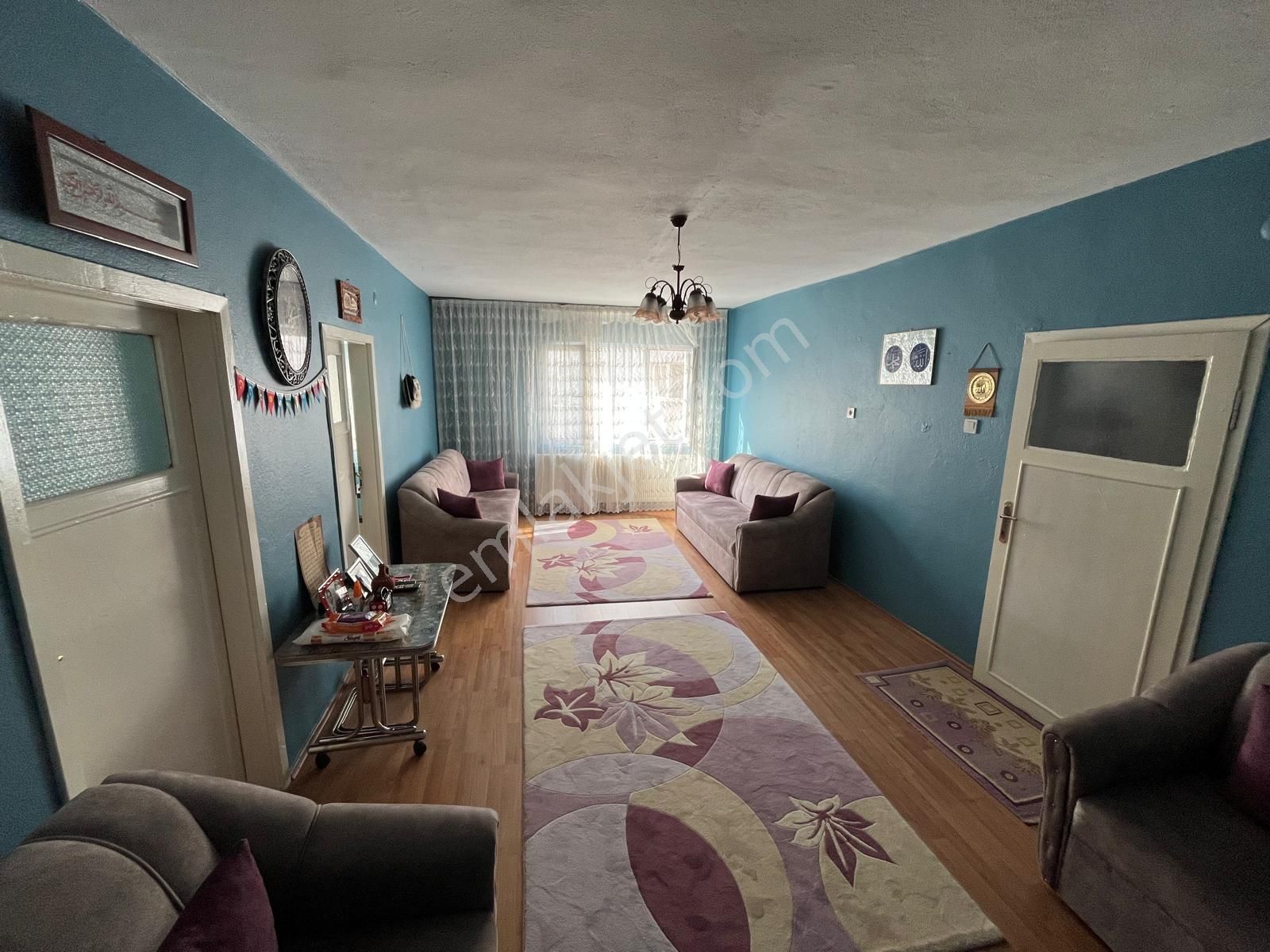 Sincan Plevne Mah'de 3+1 Yapılı 2.ara Katta Geniş M² Yeşilovaya Sınır Satılık Daire - Görsel 5