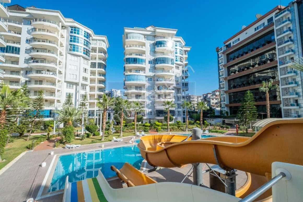 Alanyum Civarı Lüx Sitede Satılık Daire