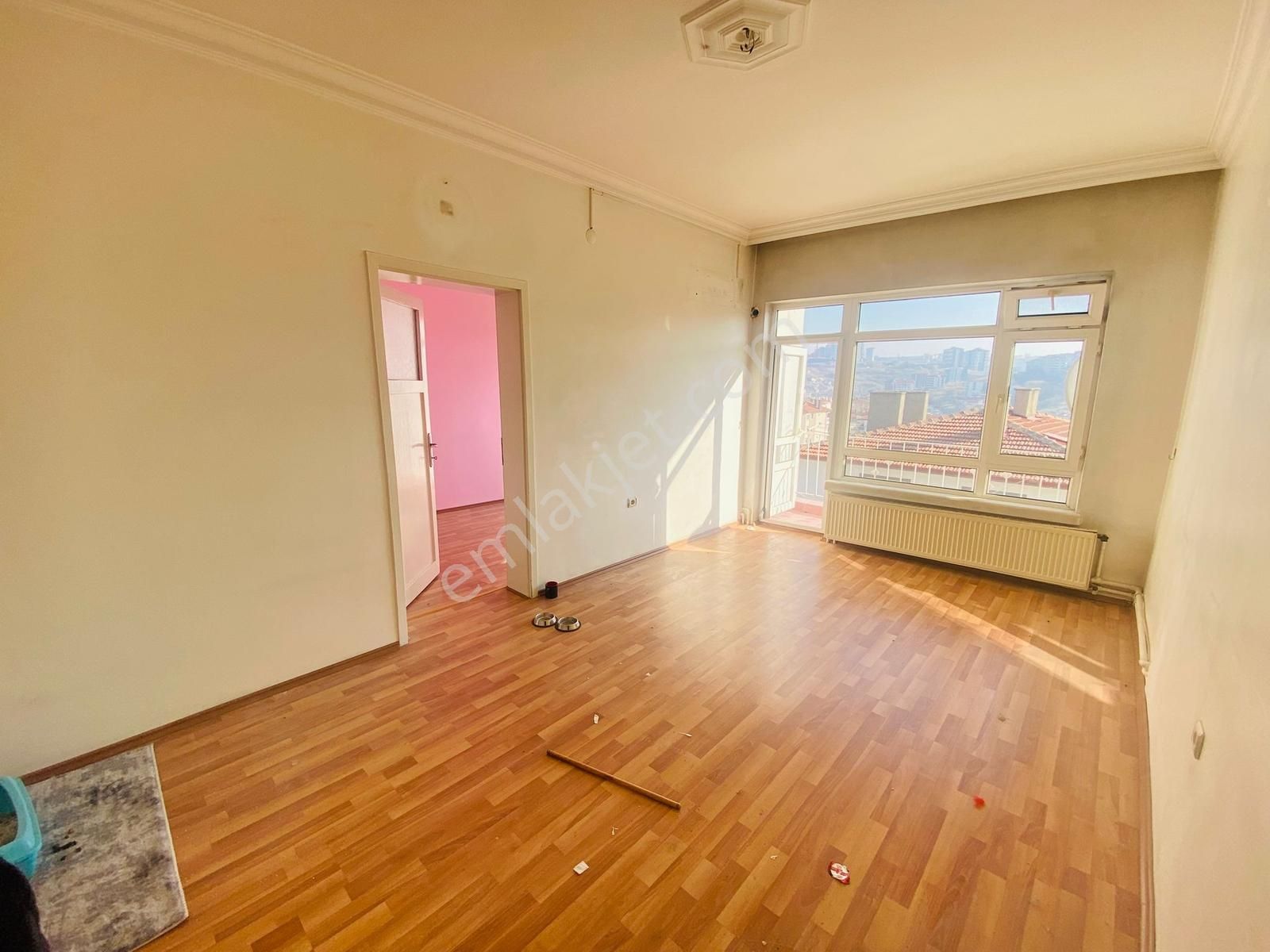 Valentia'dan Metro Yakını 2+1 Katta Satılık Daire !!!