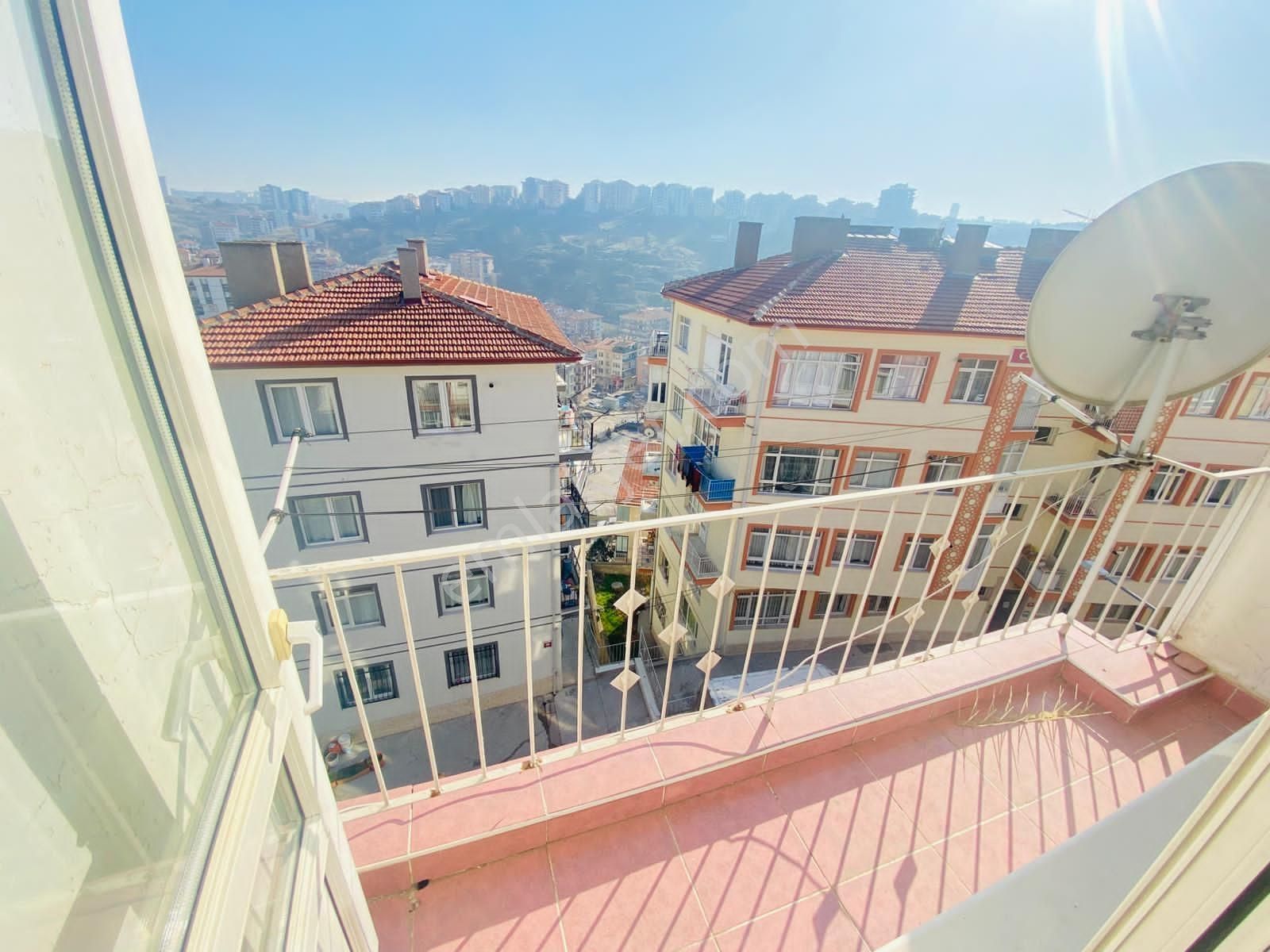 Valentia'dan Metro Yakını 2+1 Katta Satılık Daire !!! - Görsel 12