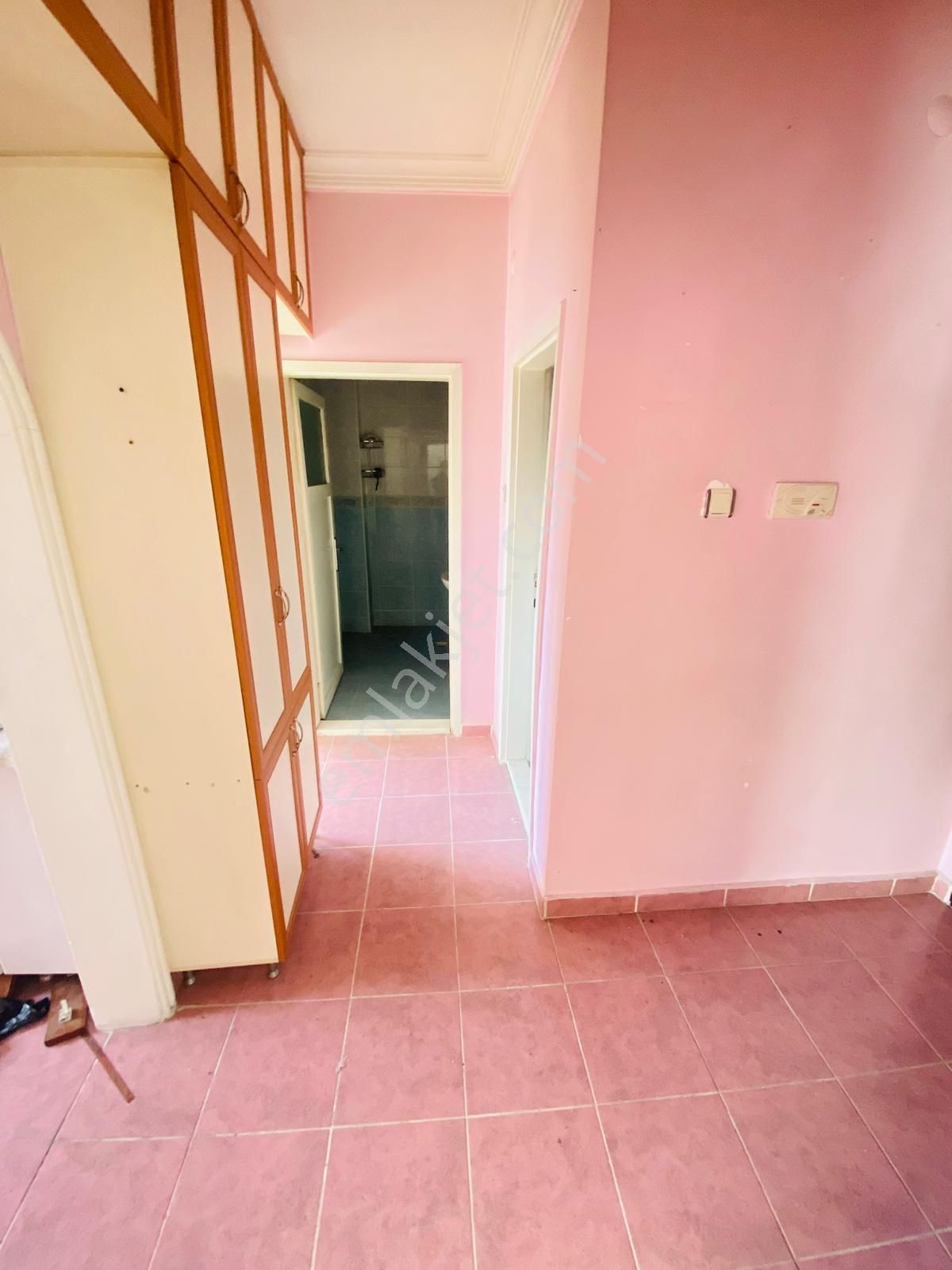 Valentia'dan Metro Yakını 2+1 Katta Satılık Daire !!! - Görsel 17