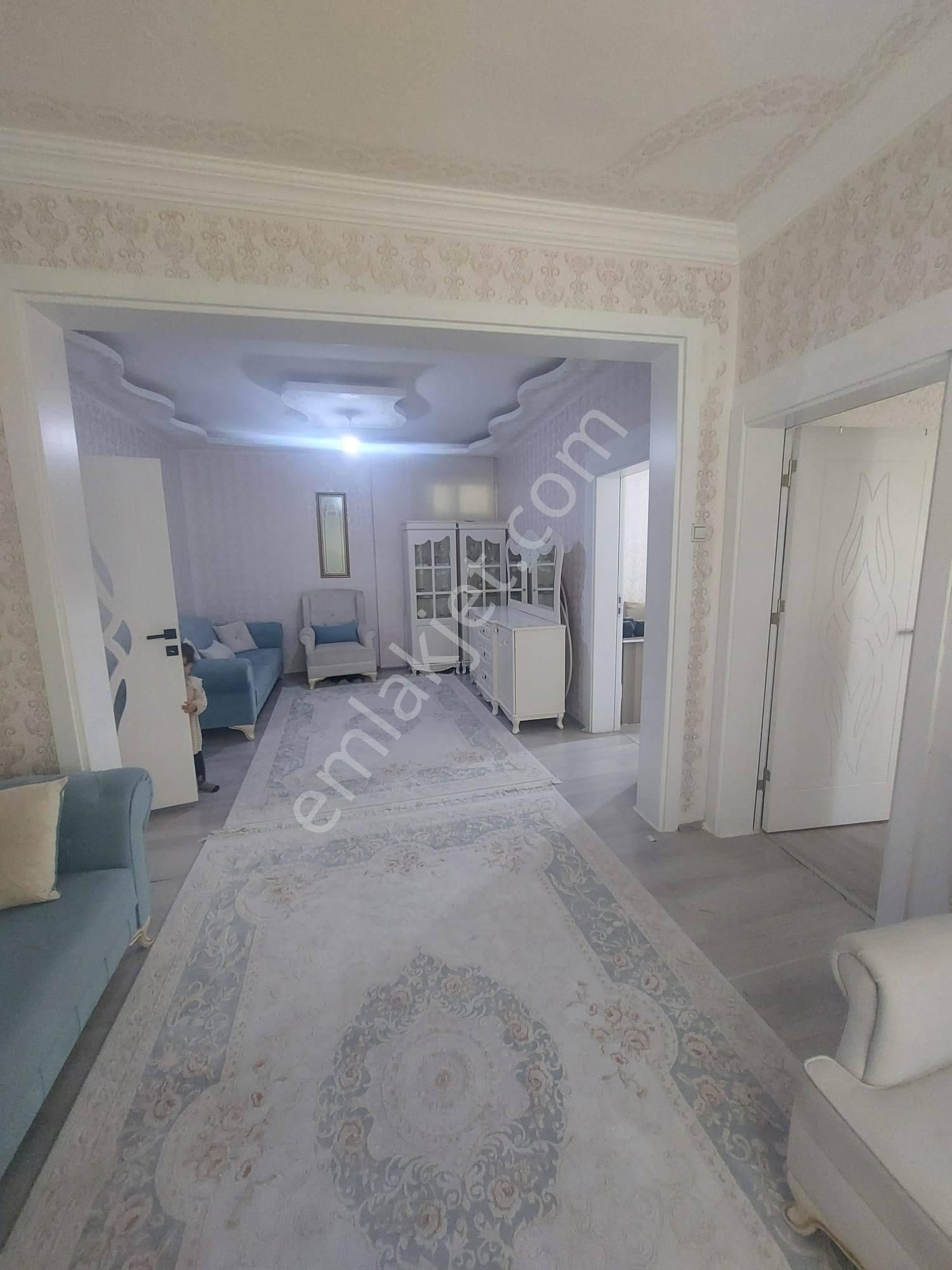 Selçuklu Fatih Mahallesinde Bakımlı Satlık Daire 3+1 Kat Sayısı 3 Bulunduğu Kat 3 - Görsel 2