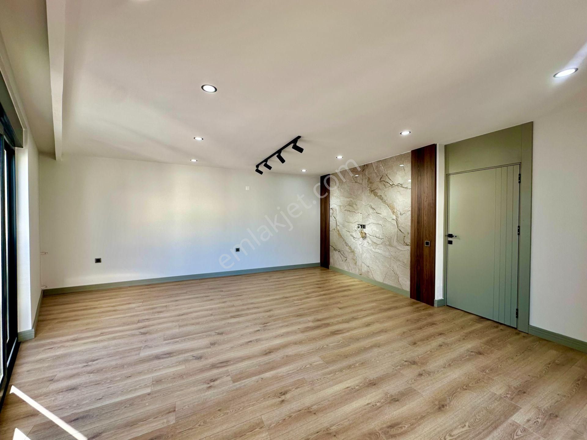 Sinan'da Ayrı Mutfaklı 3 Banyolu Kapalı Otoparklı 4+1 Dsıfır Dubleks - Görsel 4