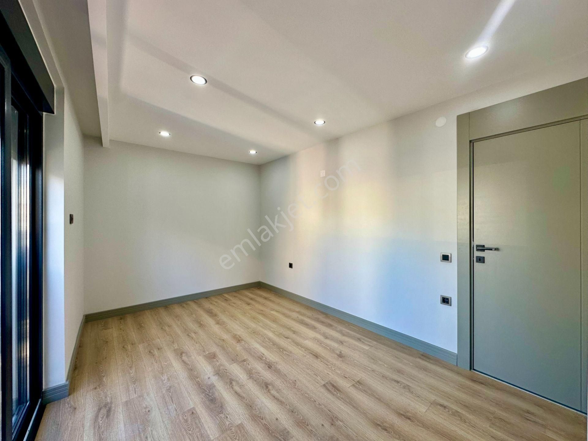 Sinan'da Ayrı Mutfaklı 3 Banyolu Kapalı Otoparklı 4+1 Dsıfır Dubleks - Görsel 12