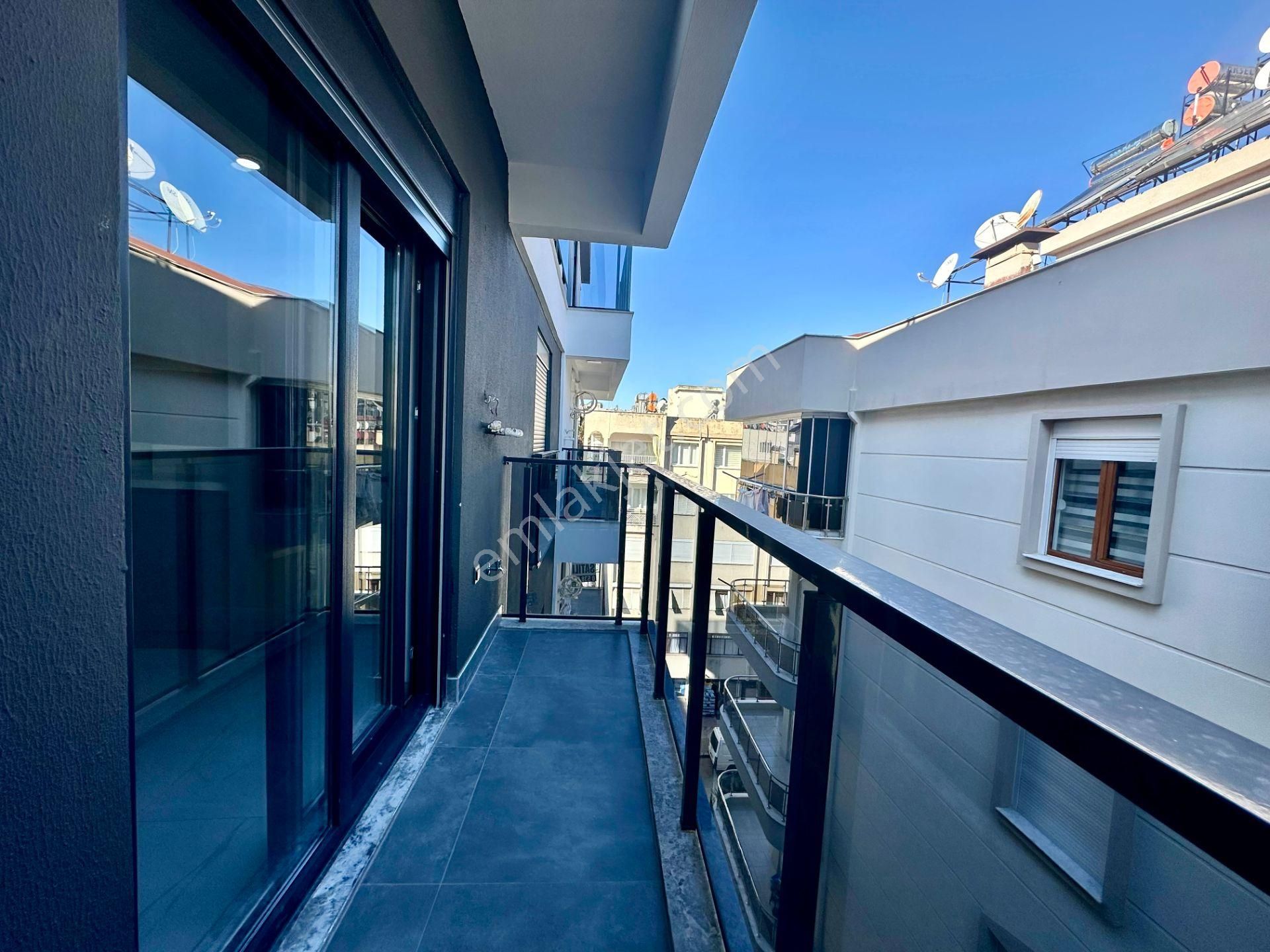 Sinan'da Ayrı Mutfaklı 3 Banyolu Kapalı Otoparklı 4+1 Dsıfır Dubleks - Görsel 9