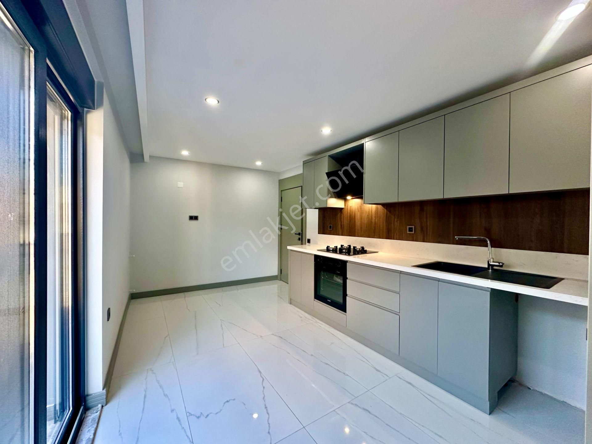 Sinan'da Ayrı Mutfaklı 3 Banyolu Kapalı Otoparklı 4+1 Dsıfır Dubleks - Görsel 8