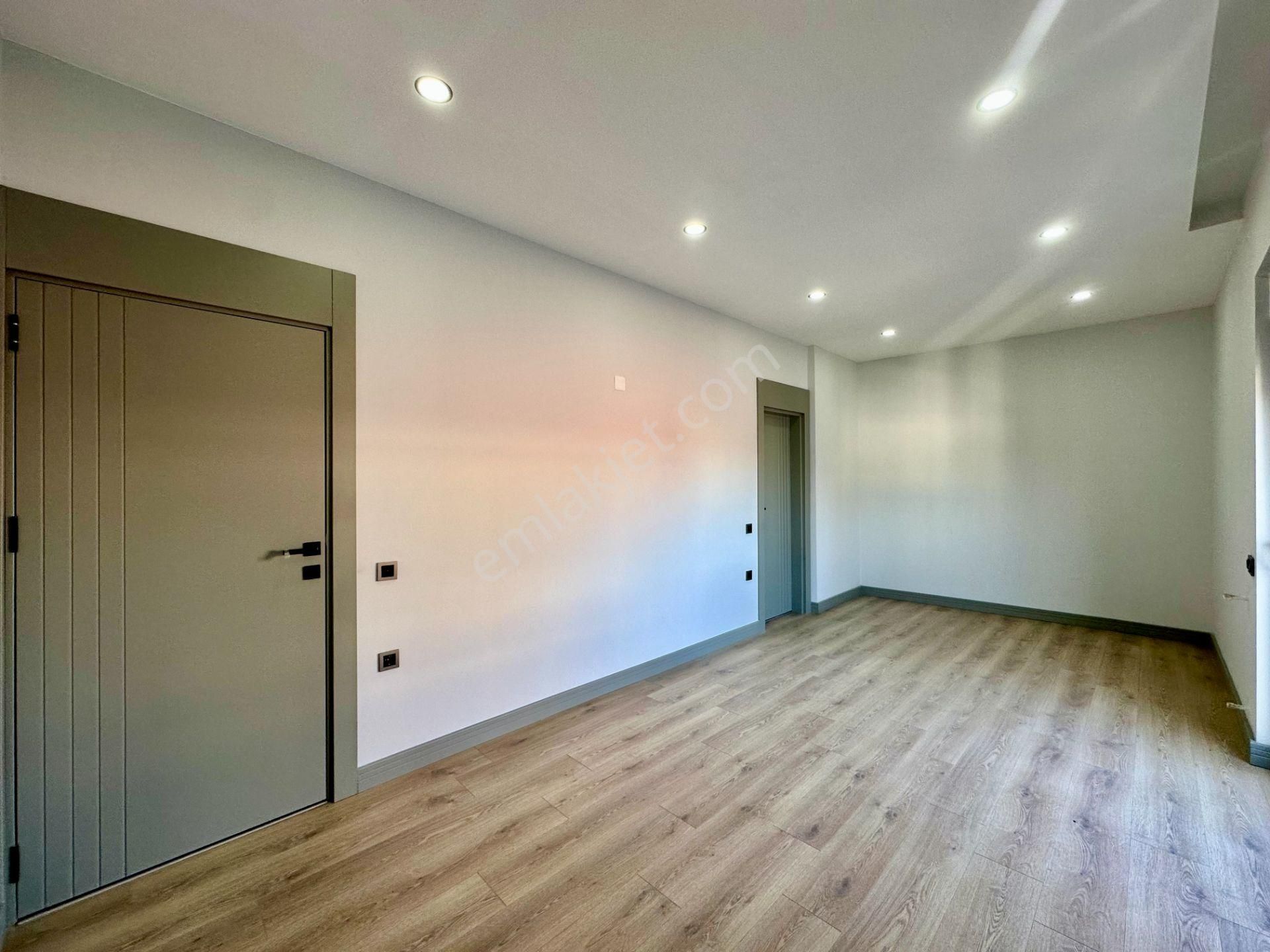 Sinan'da Ayrı Mutfaklı 3 Banyolu Kapalı Otoparklı 4+1 Dsıfır Dubleks - Görsel 32