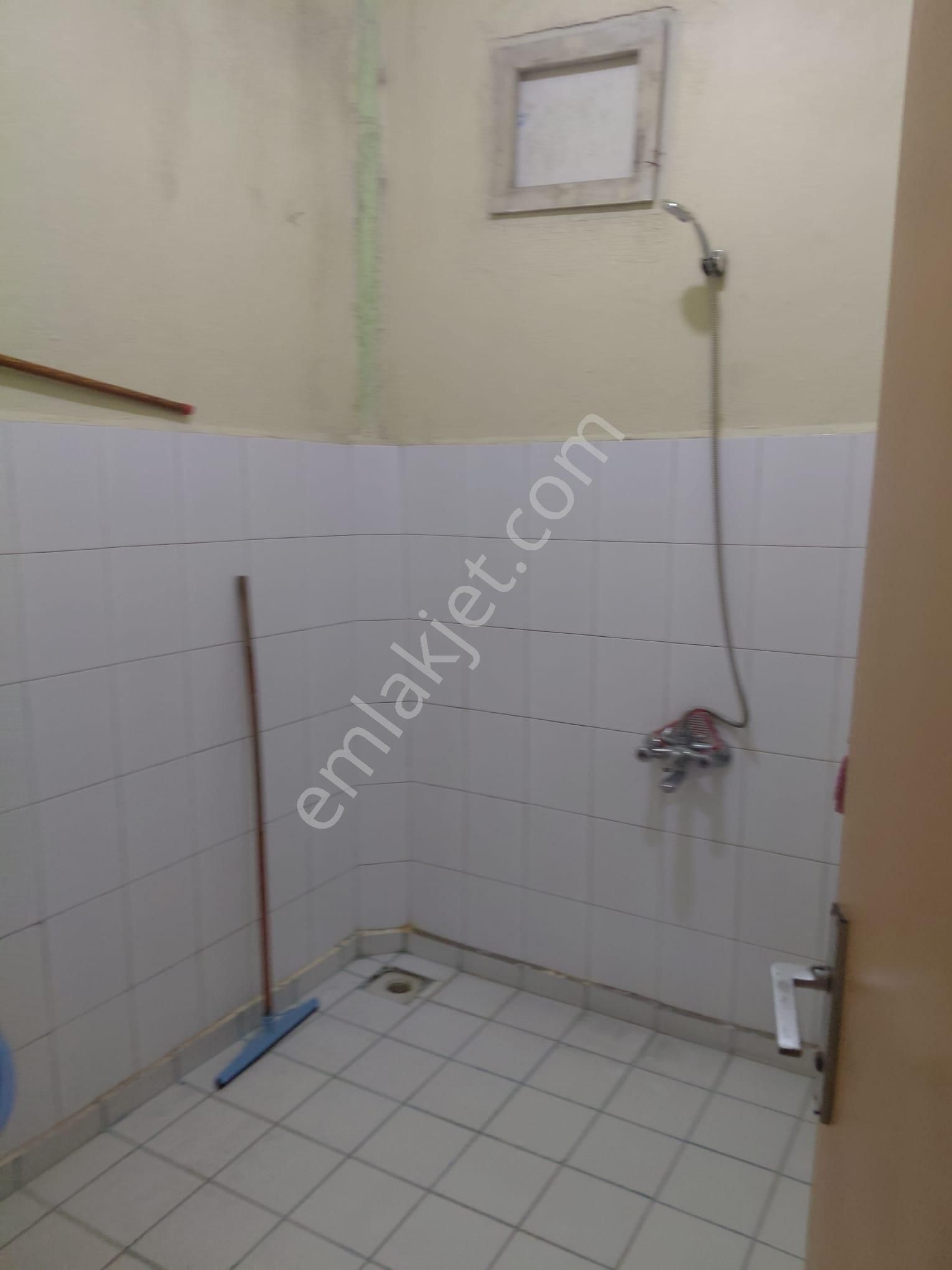 Bosna Hersekte 3+1 Cade Üzeri Satılık Daire - Görsel 2