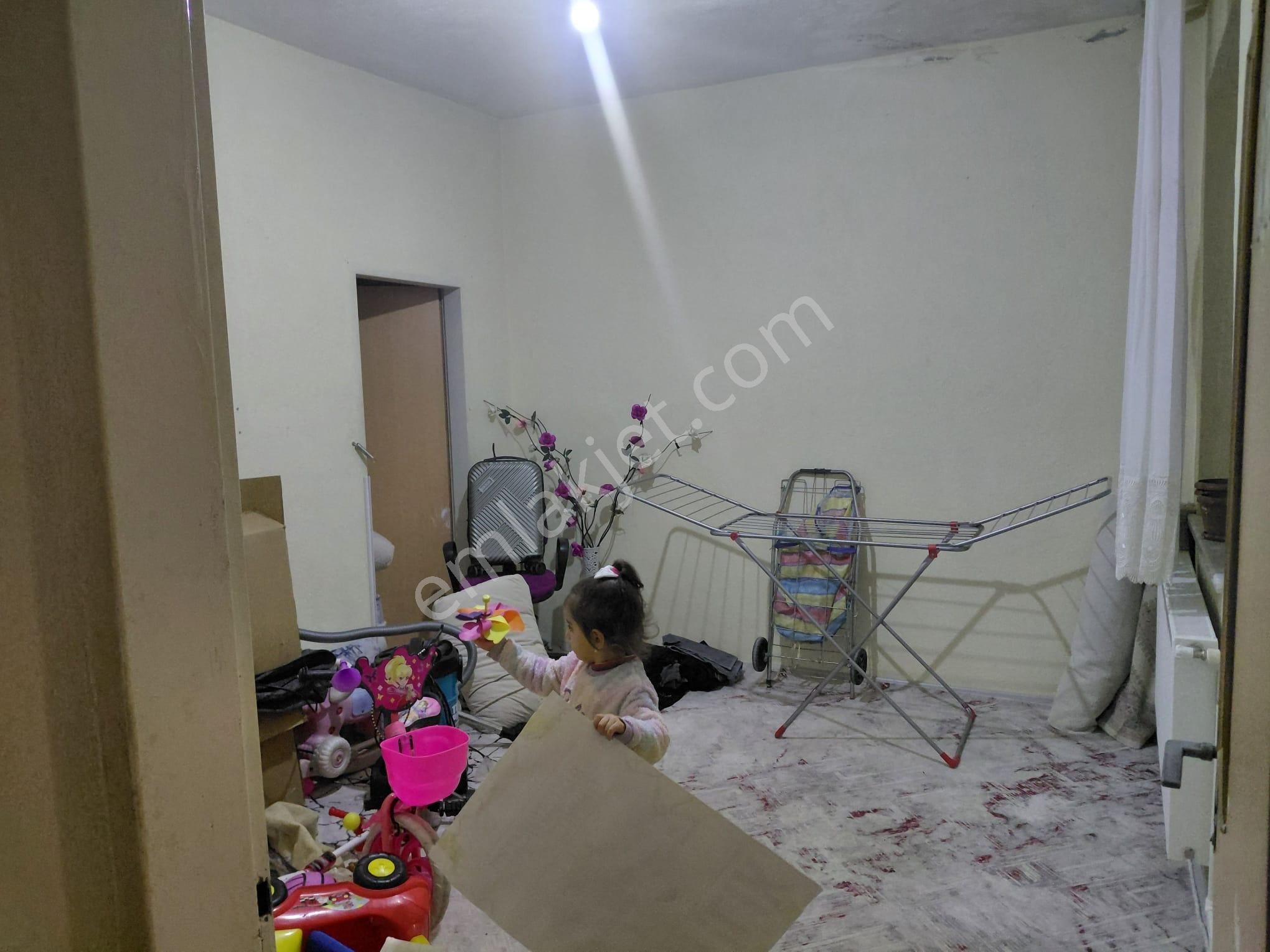 Bosna Hersekte 3+1 Cade Üzeri Satılık Daire - Görsel 6