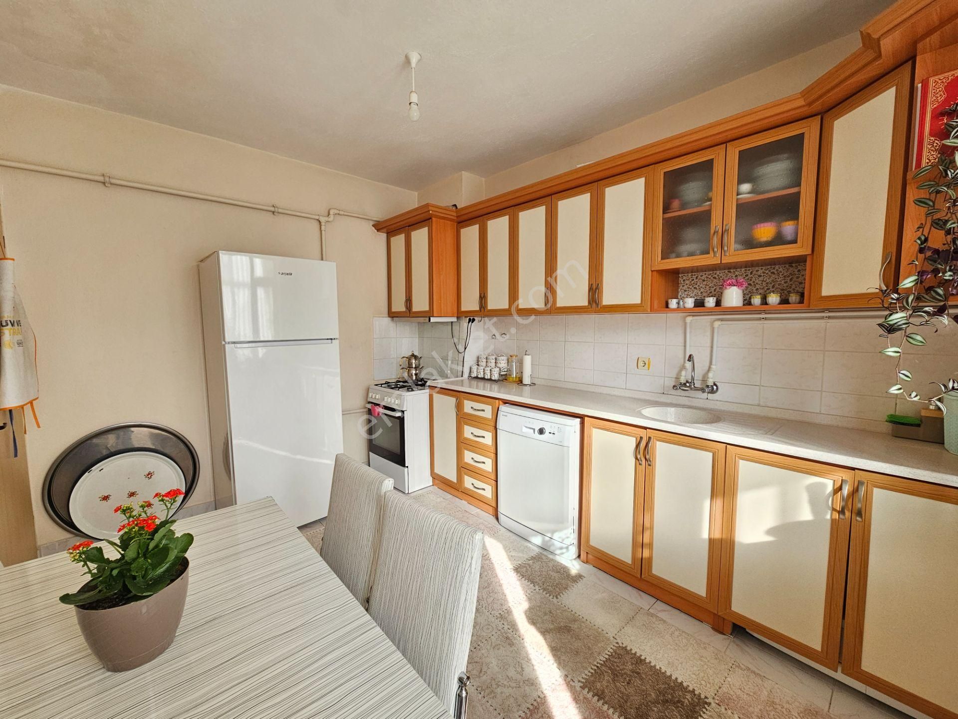 Selahaddin Eyyübi Mah. Beşyüzevler'de 3+1 155 M2 Arakat Masrafsız Daire - Görsel 12